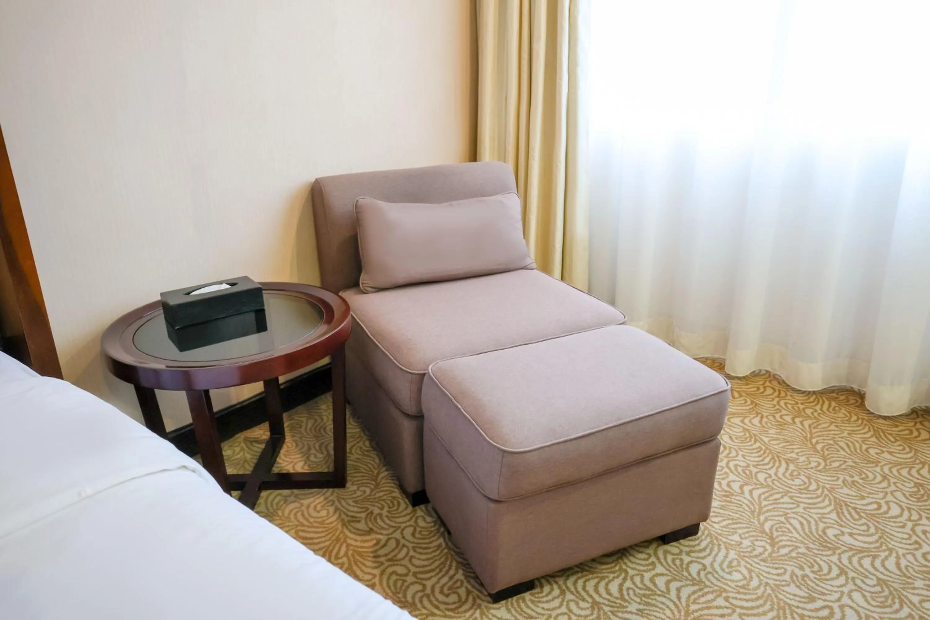 Bed in Guangdong Yingbin Hotel