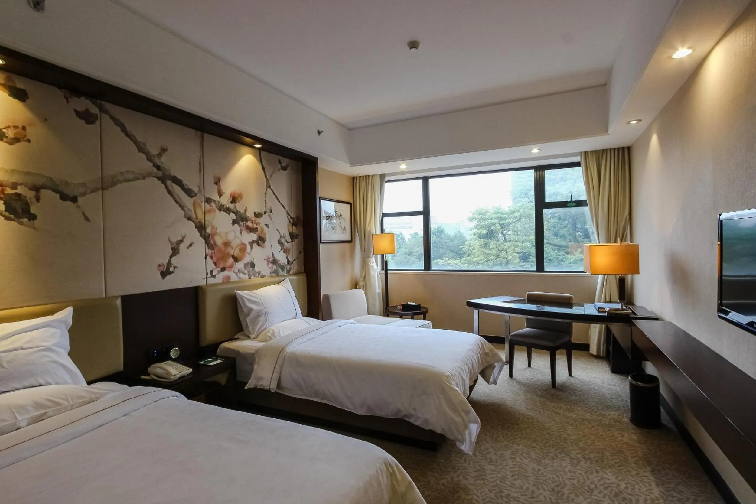 Day, Bed in Guangdong Yingbin Hotel