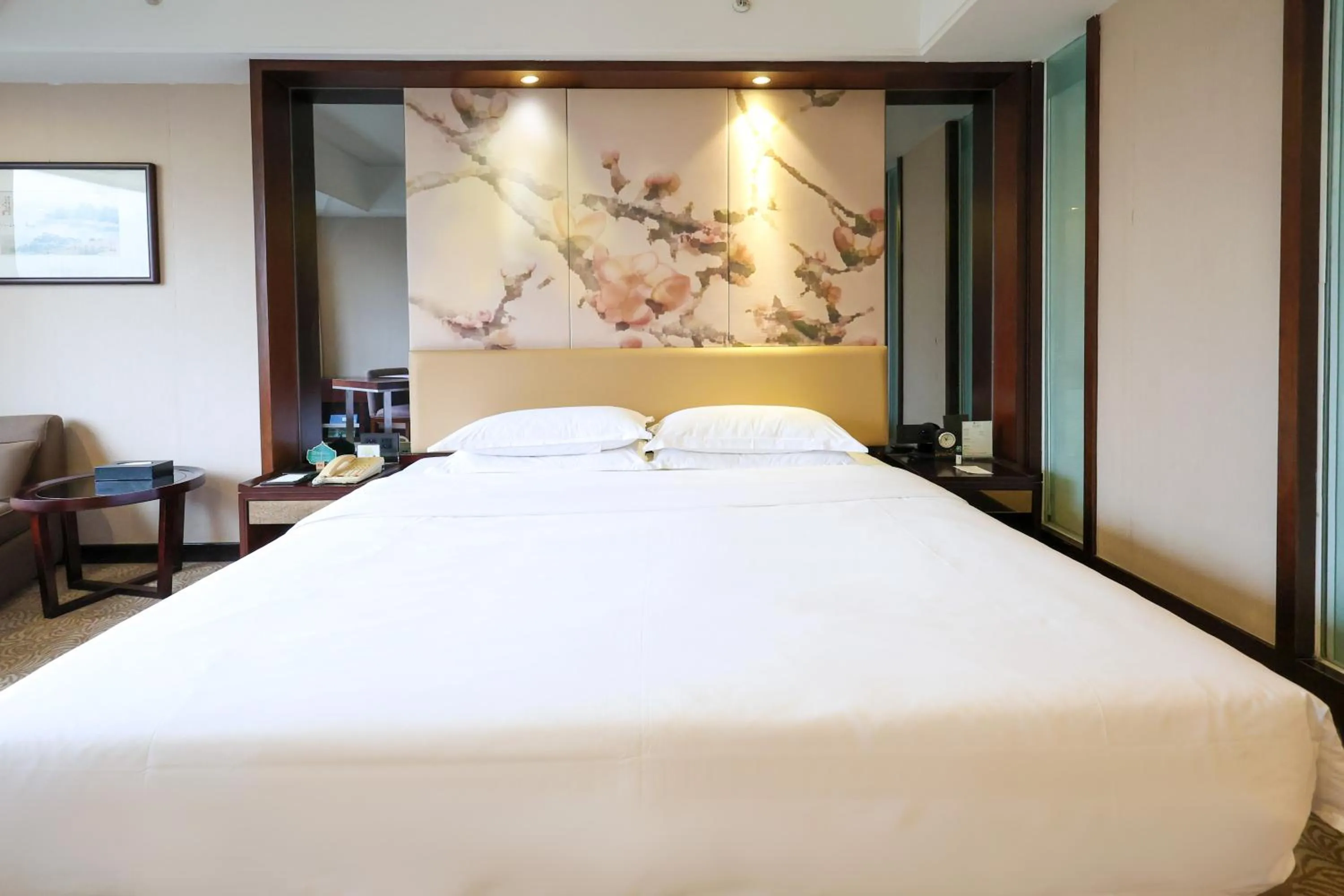 Bed in Guangdong Yingbin Hotel