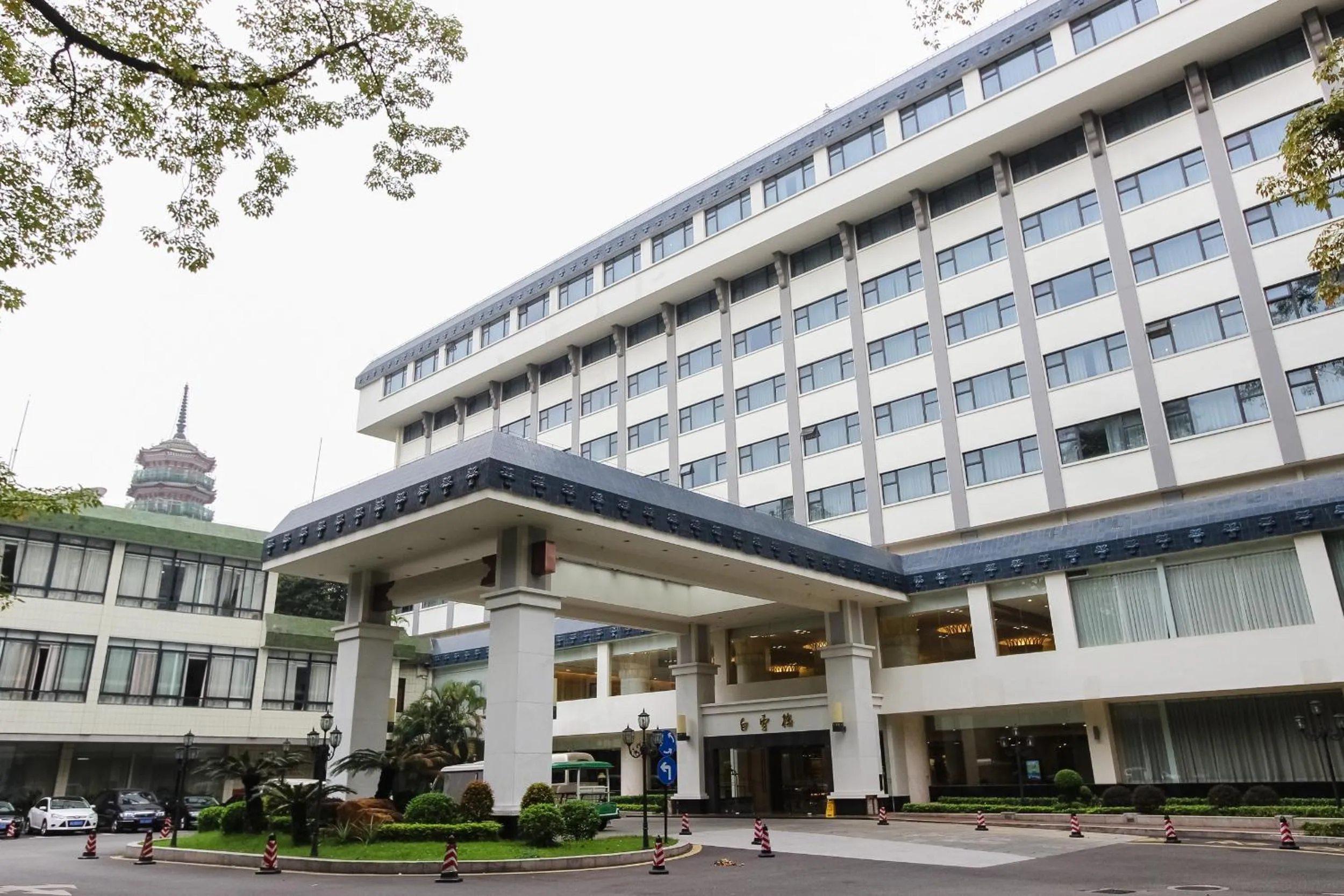 Property building in Guangdong Yingbin Hotel