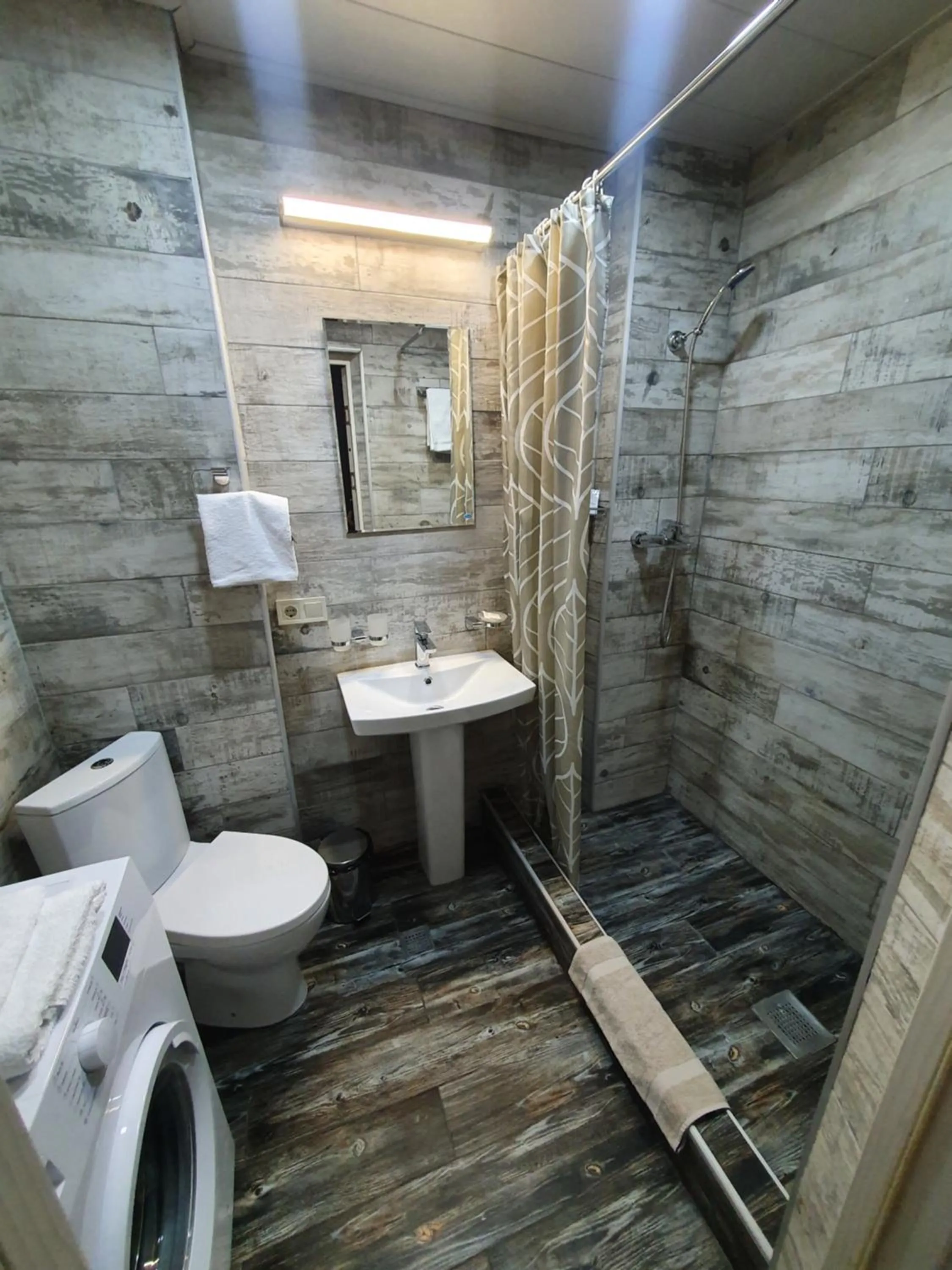 Frozen View New Gudauri