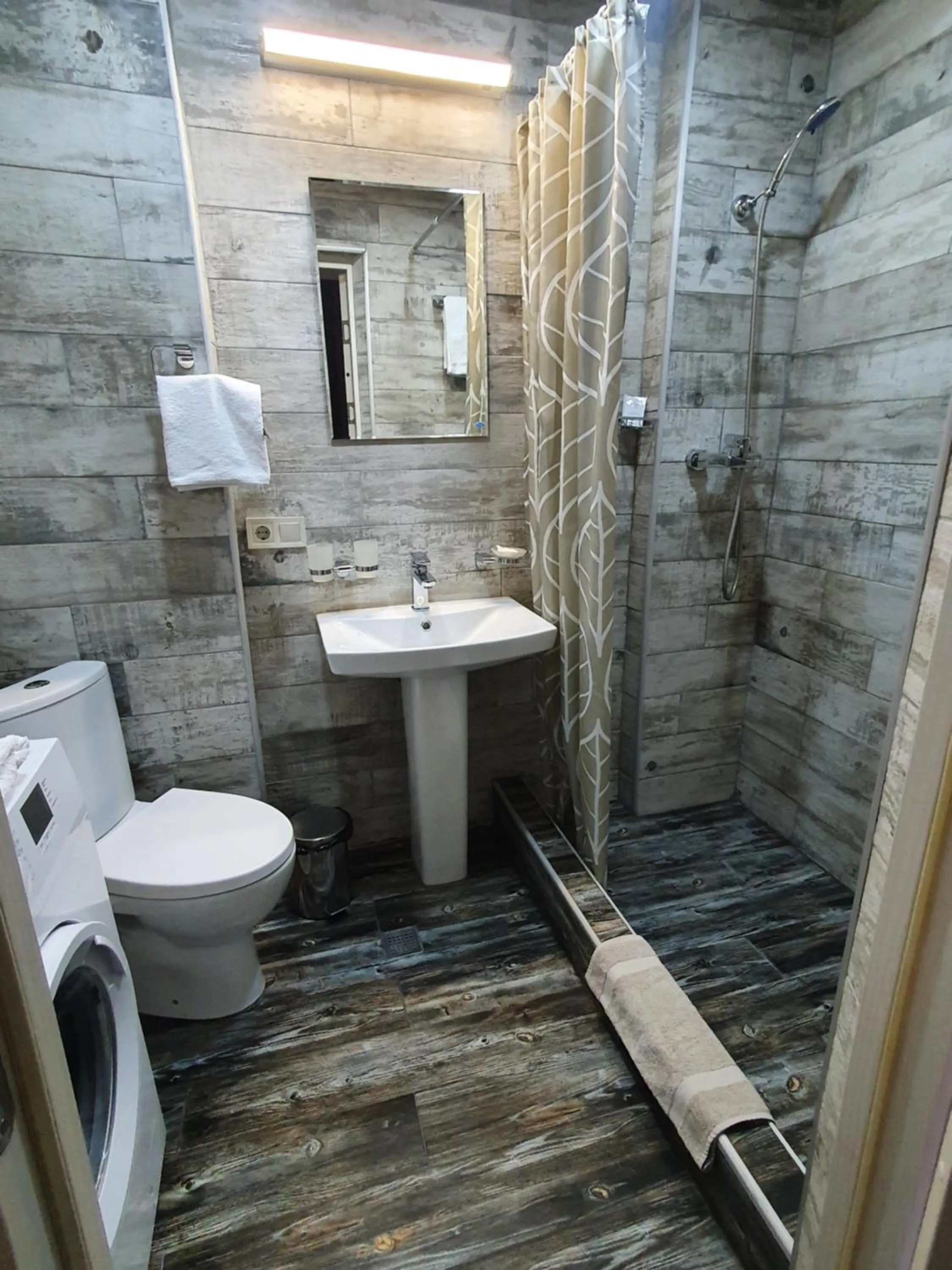 Frozen View New Gudauri