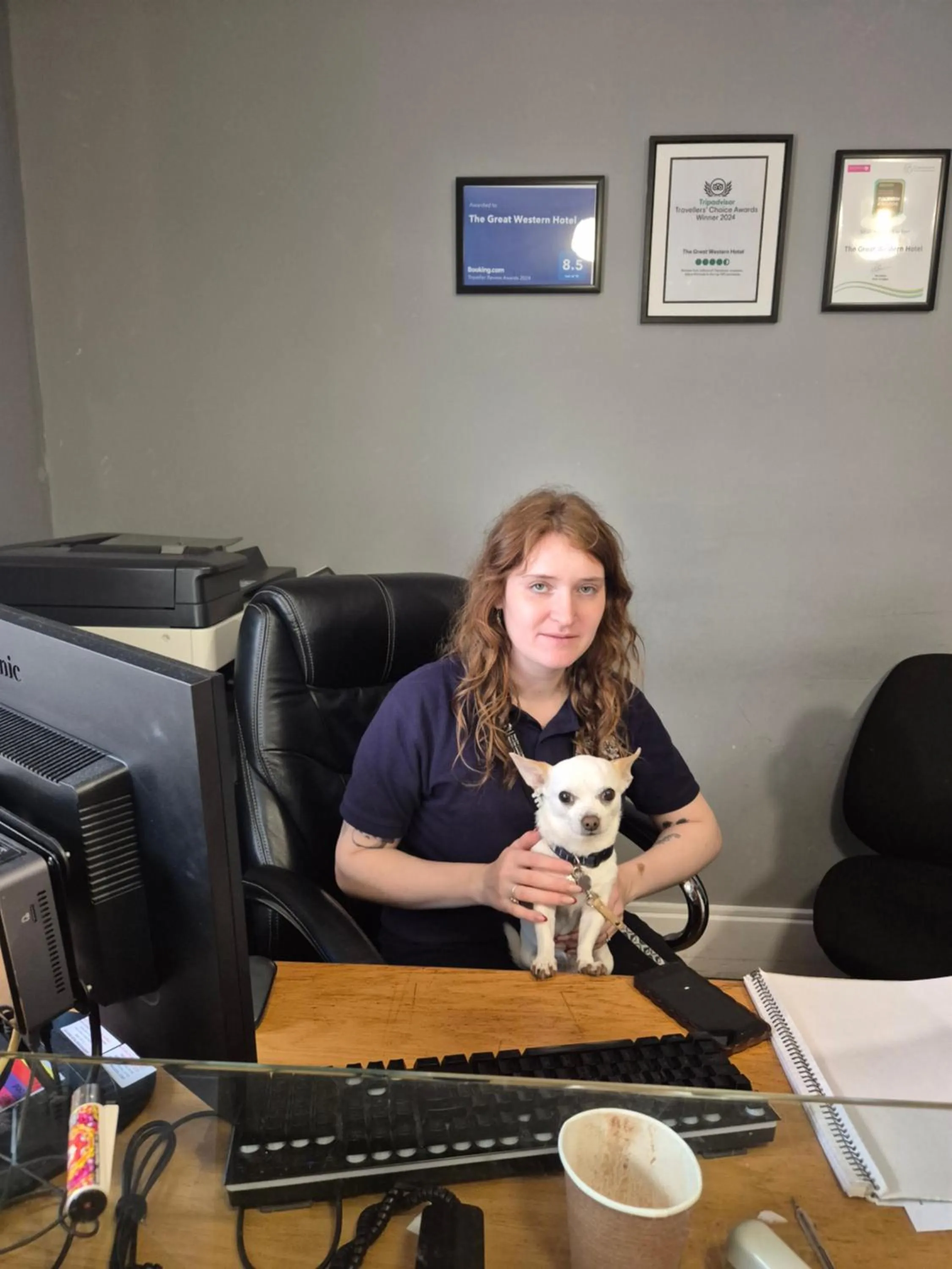 People in The Great Western Hotel