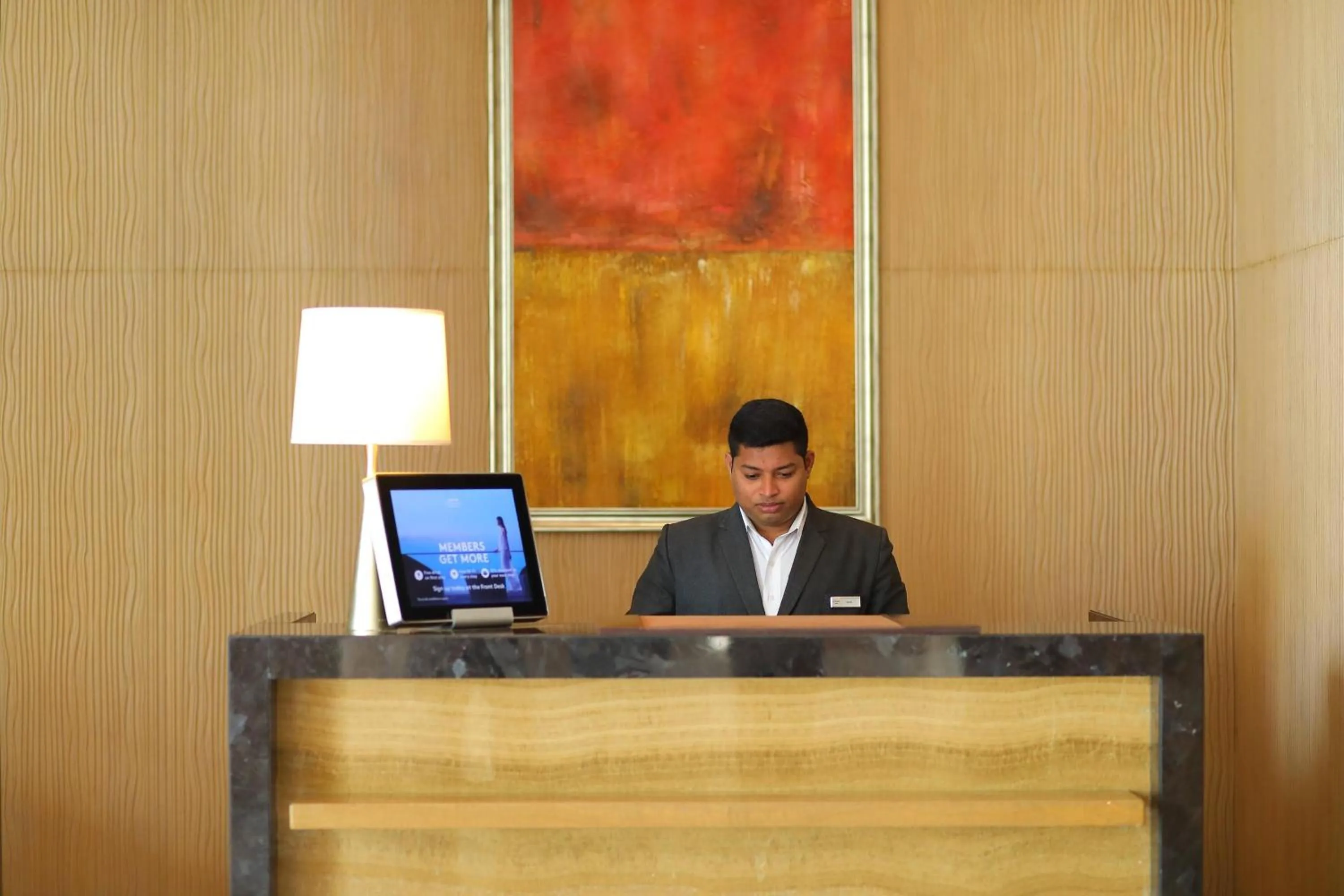 Lobby or reception in Courtyard by Marriott Kochi Airport