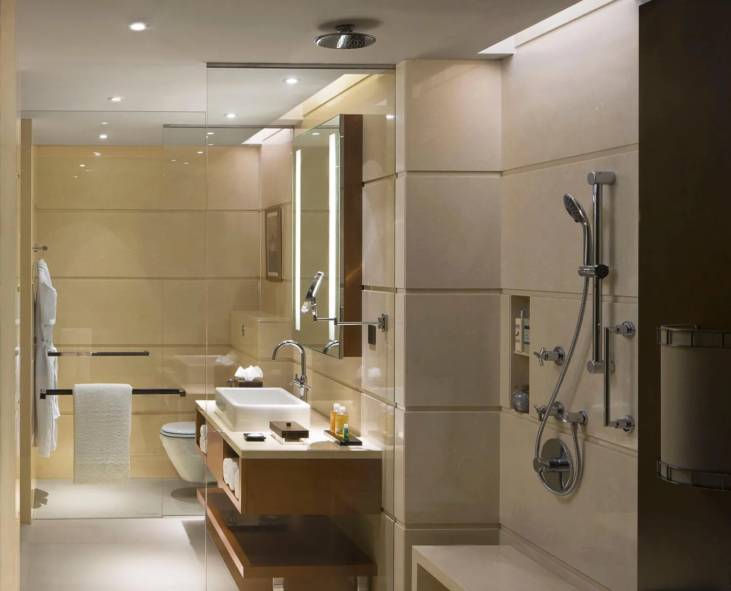 Bathroom in Courtyard by Marriott Kochi Airport