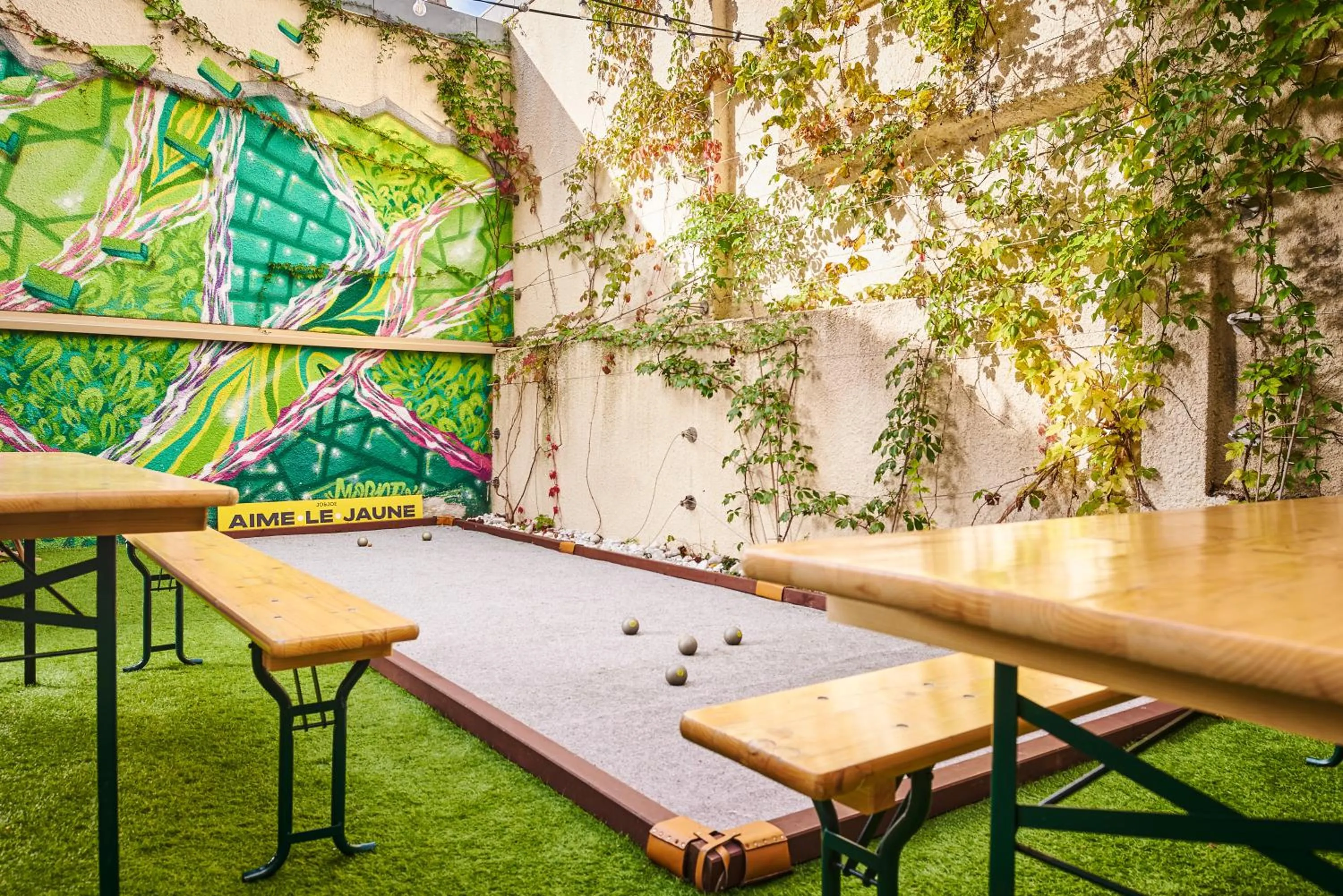 Garden in JO&JOE Paris Gentilly - Auberge de Jeunesse