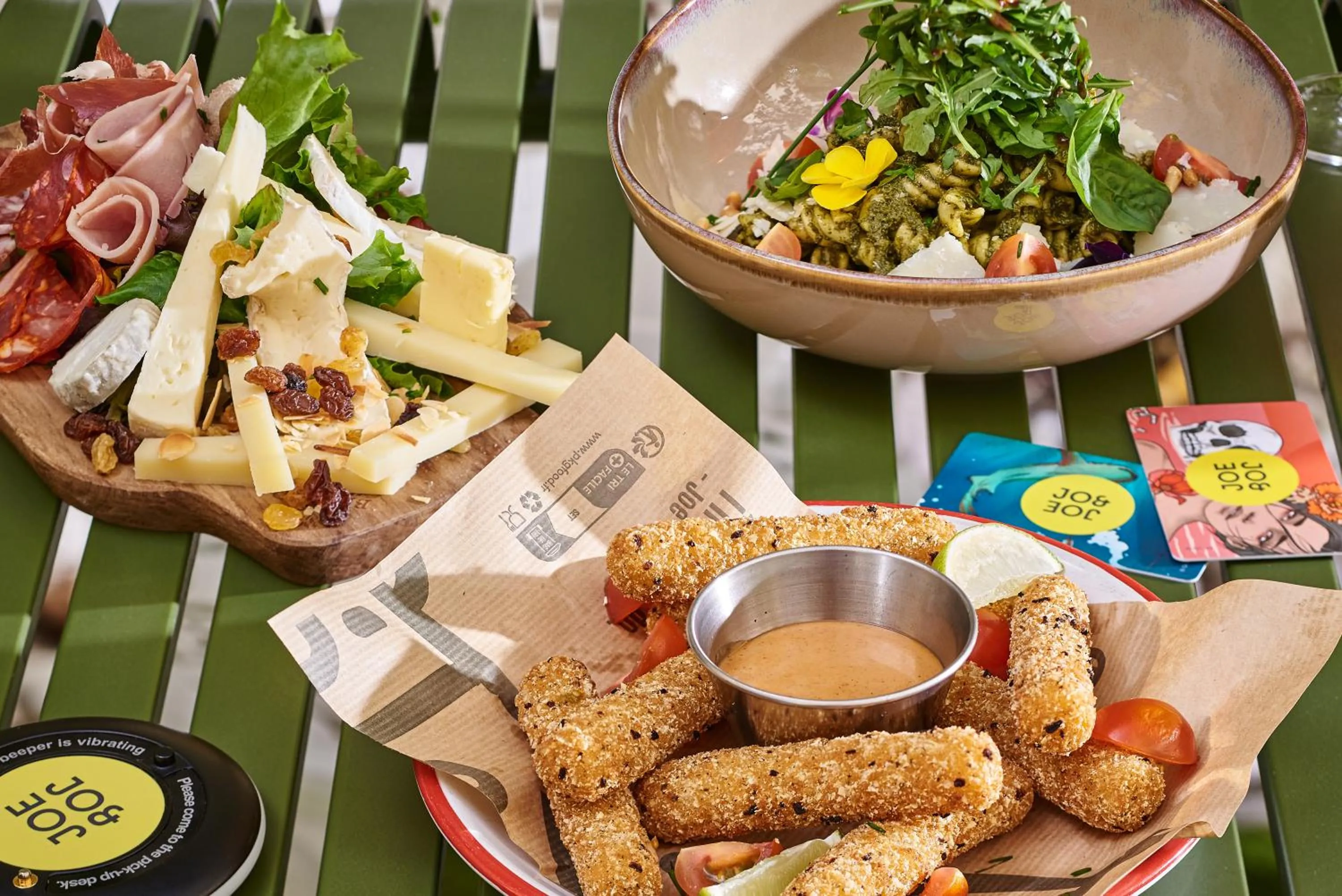 Food and drinks in JO&JOE Paris Gentilly - Auberge de Jeunesse