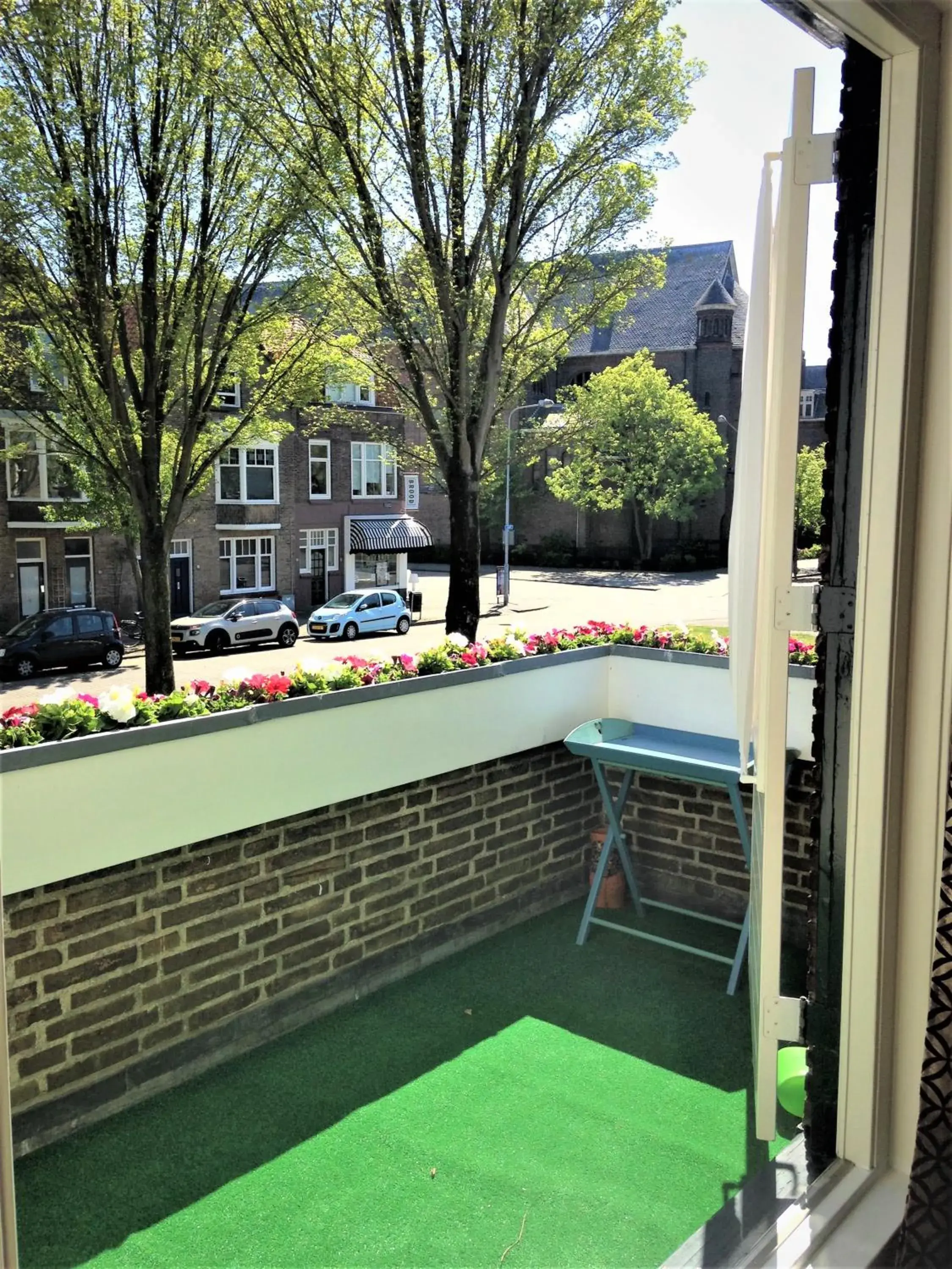 Double Room with Balcony (2 Adults + 1 Child) - single occupancy in Westerschelde B&B Double Room with Balcony (2 Adults + 1 Child) - single occupancy in Westerschelde B&B