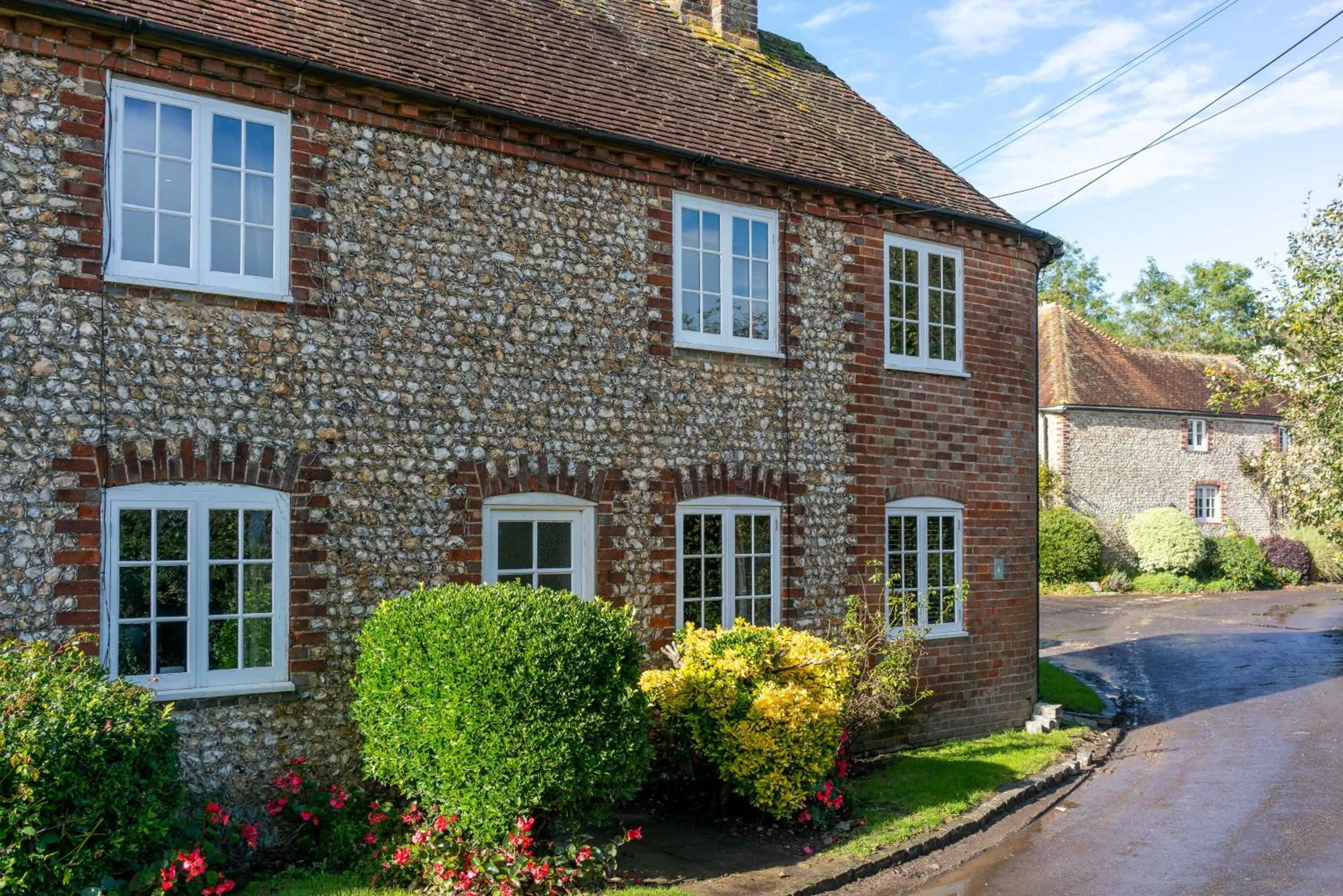 Property building in The Royal Oak Inn