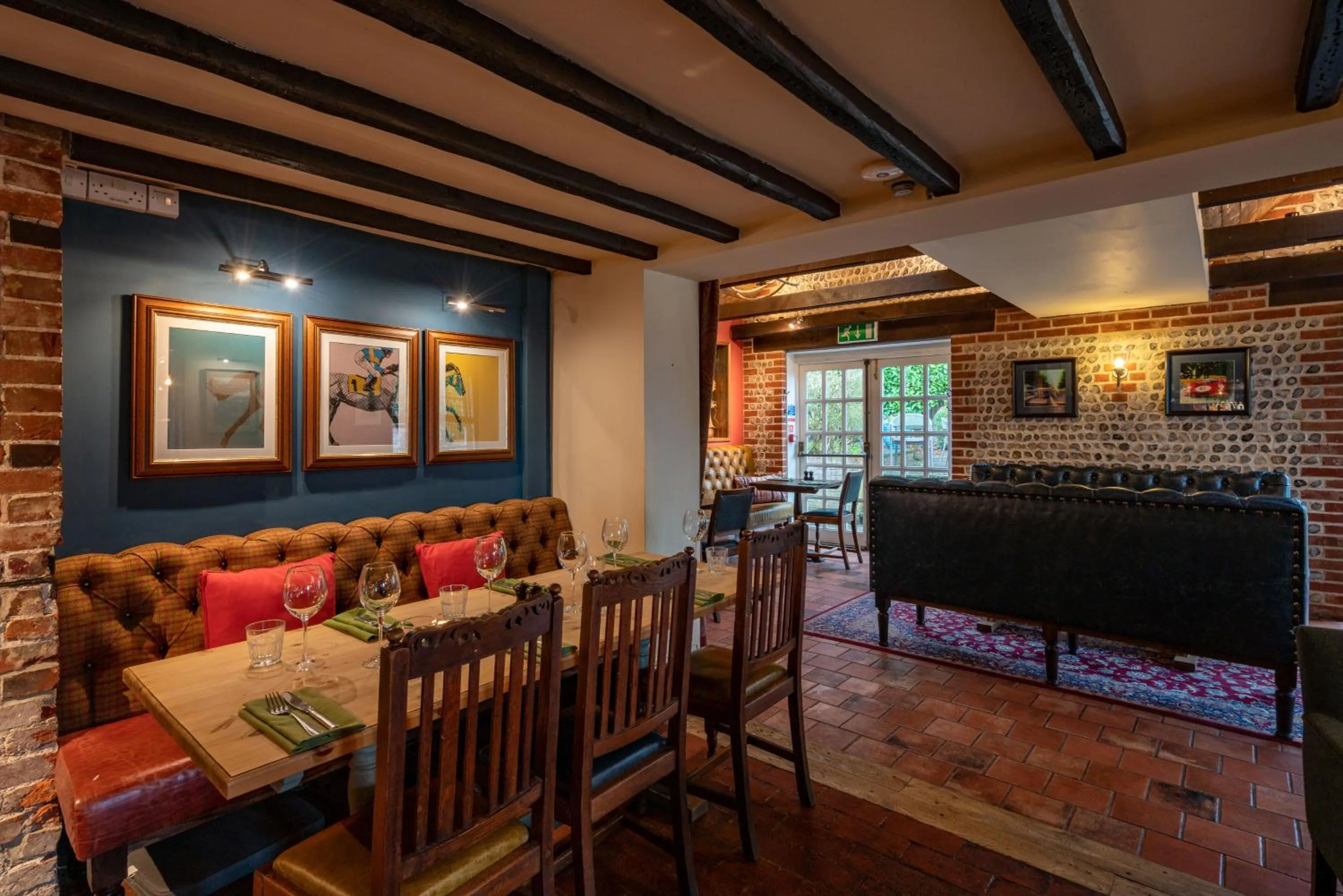 Restaurant/places to eat in The Royal Oak Inn