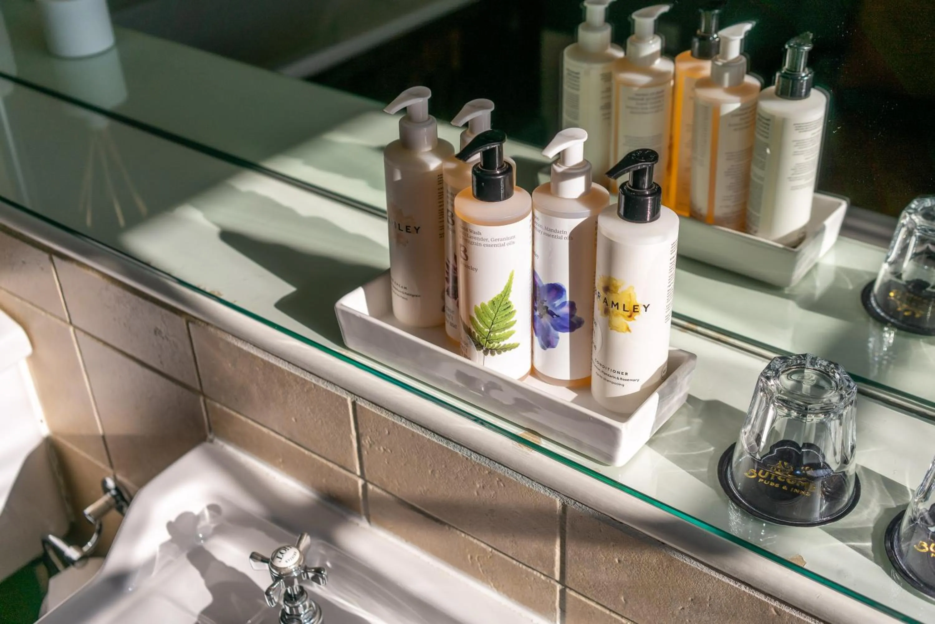 Bathroom in The Royal Oak Inn