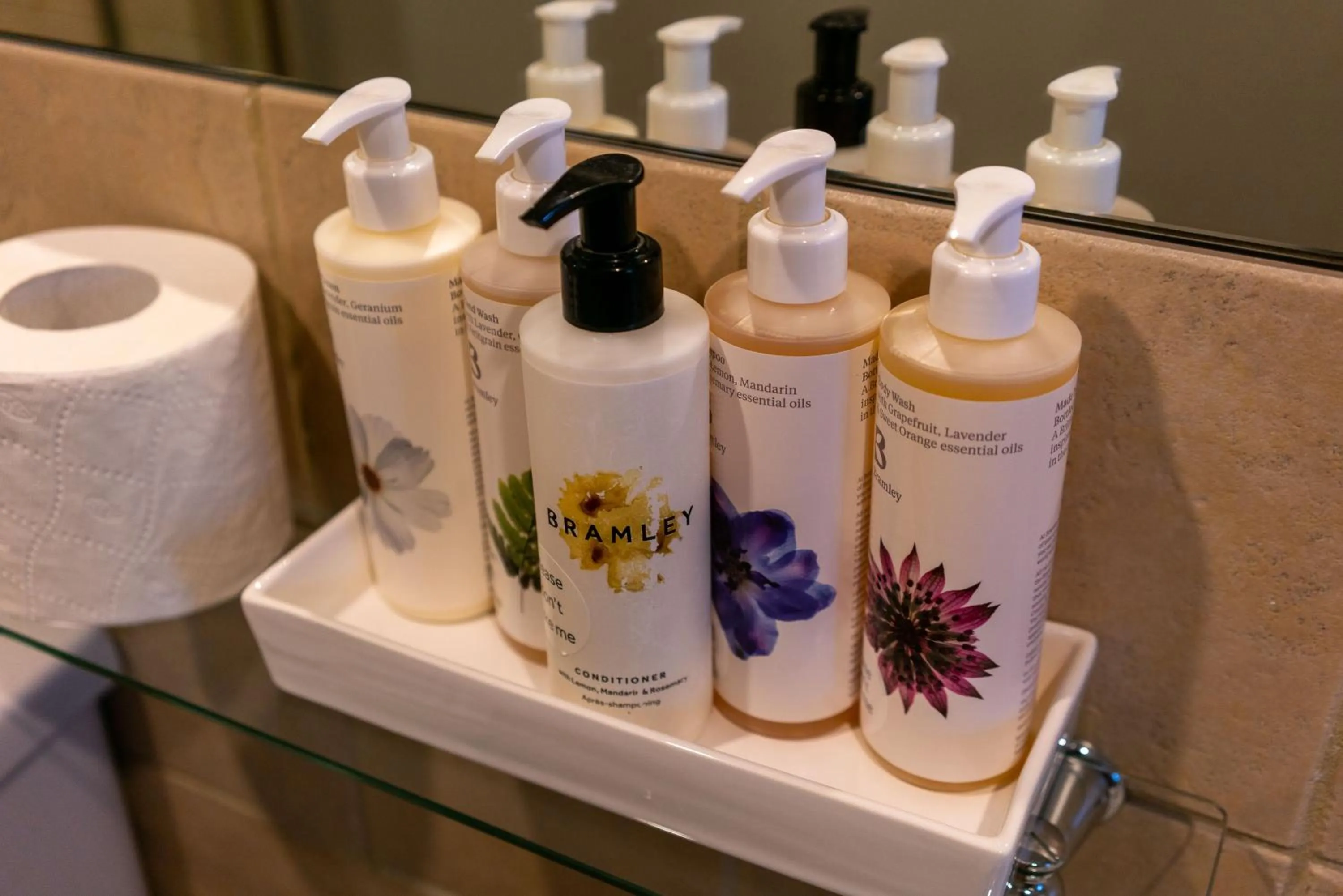 Bathroom in The Royal Oak Inn