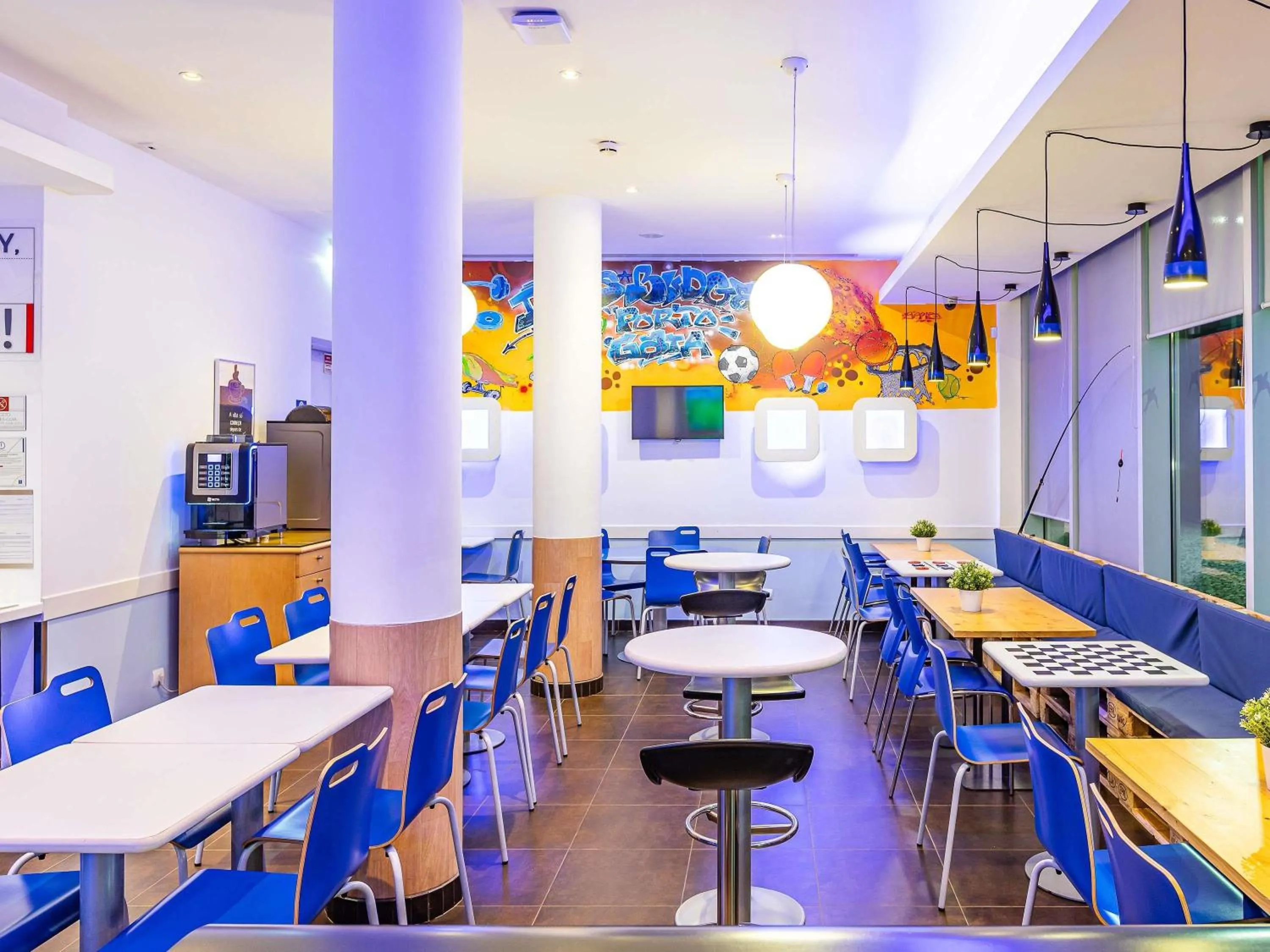 Breakfast in Hotel ibis Budget Porto Gaia