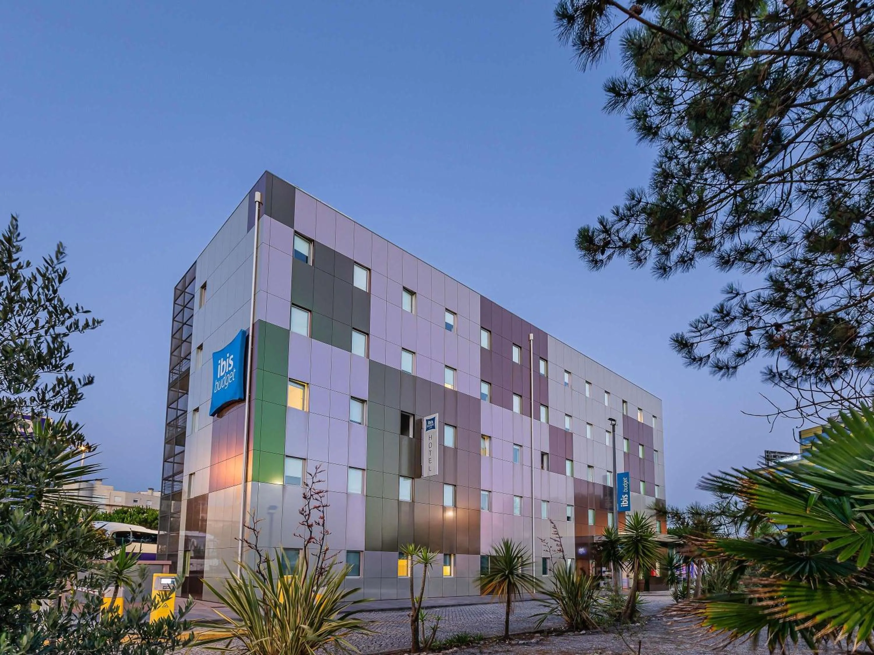 Property building in Hotel ibis Budget Porto Gaia