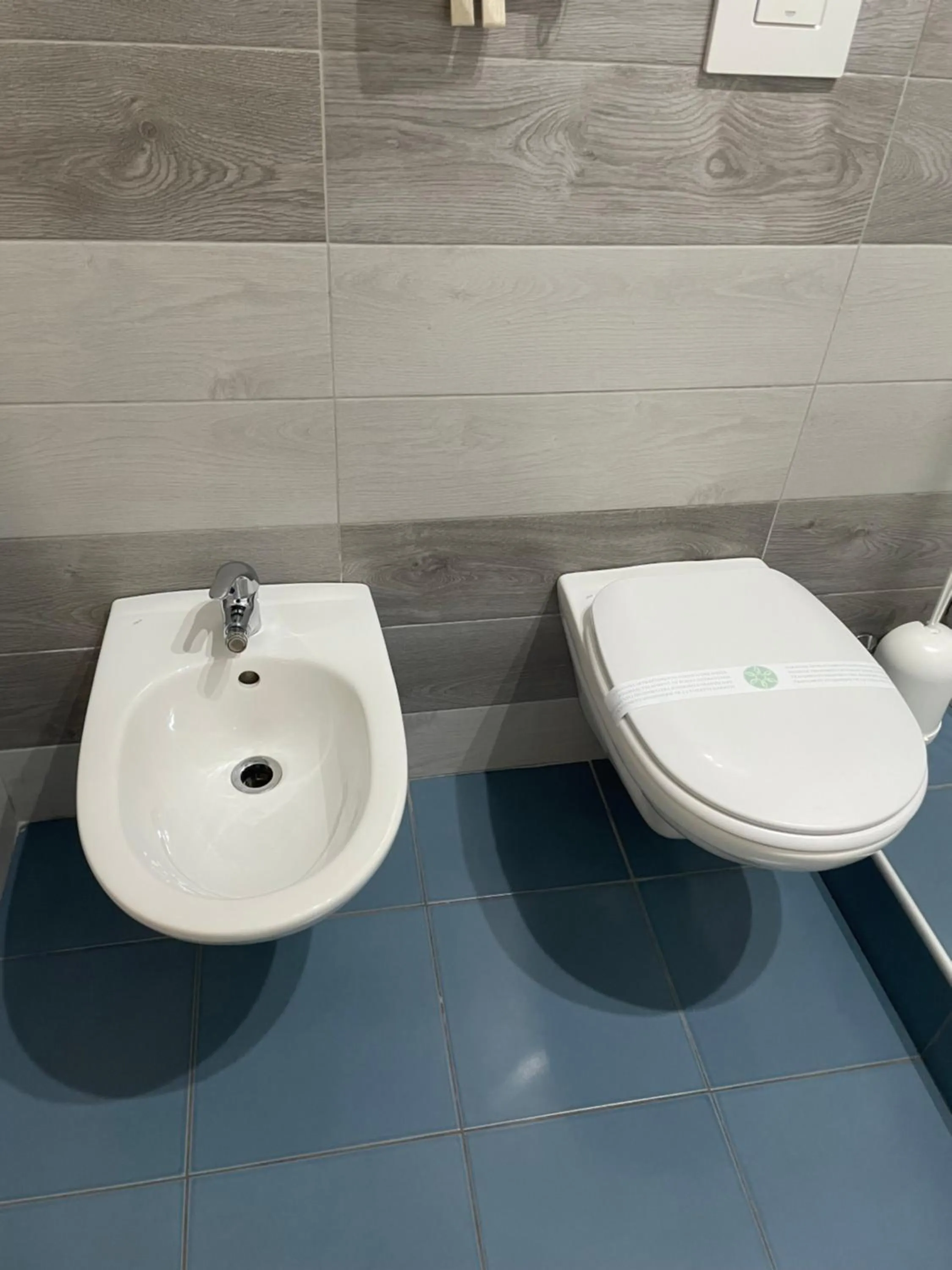 Toilet in B&B LE COCCINELLE