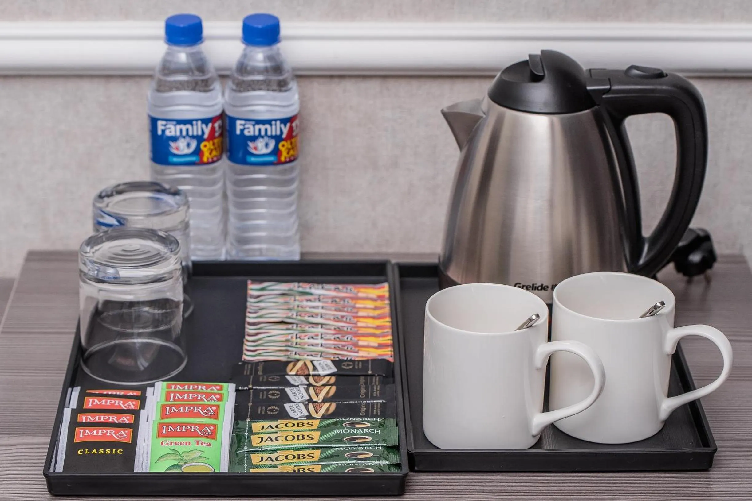 Coffee/tea facilities in The Royal Mezbon Hotel & SPA
