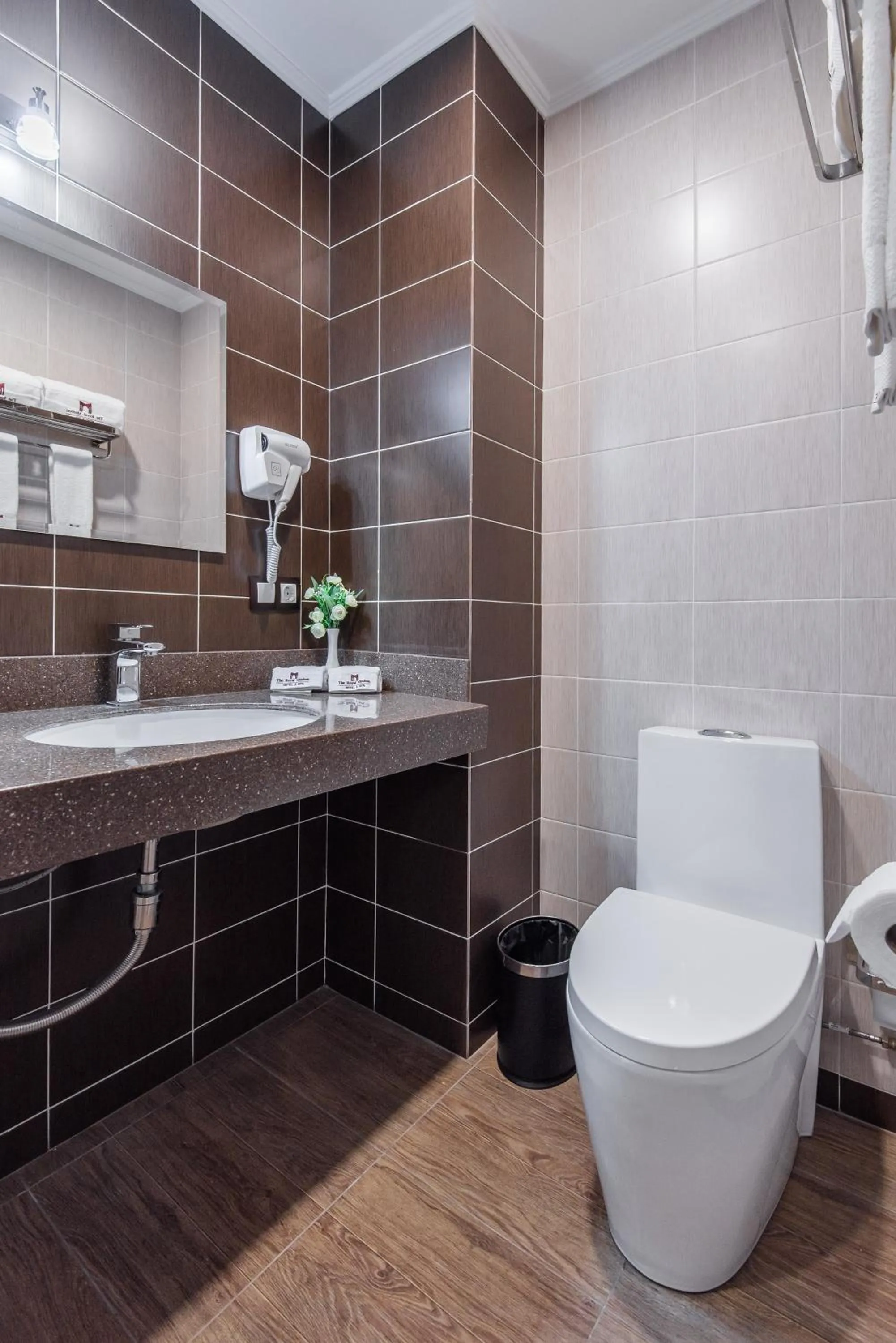 Bathroom in The Royal Mezbon Hotel & SPA