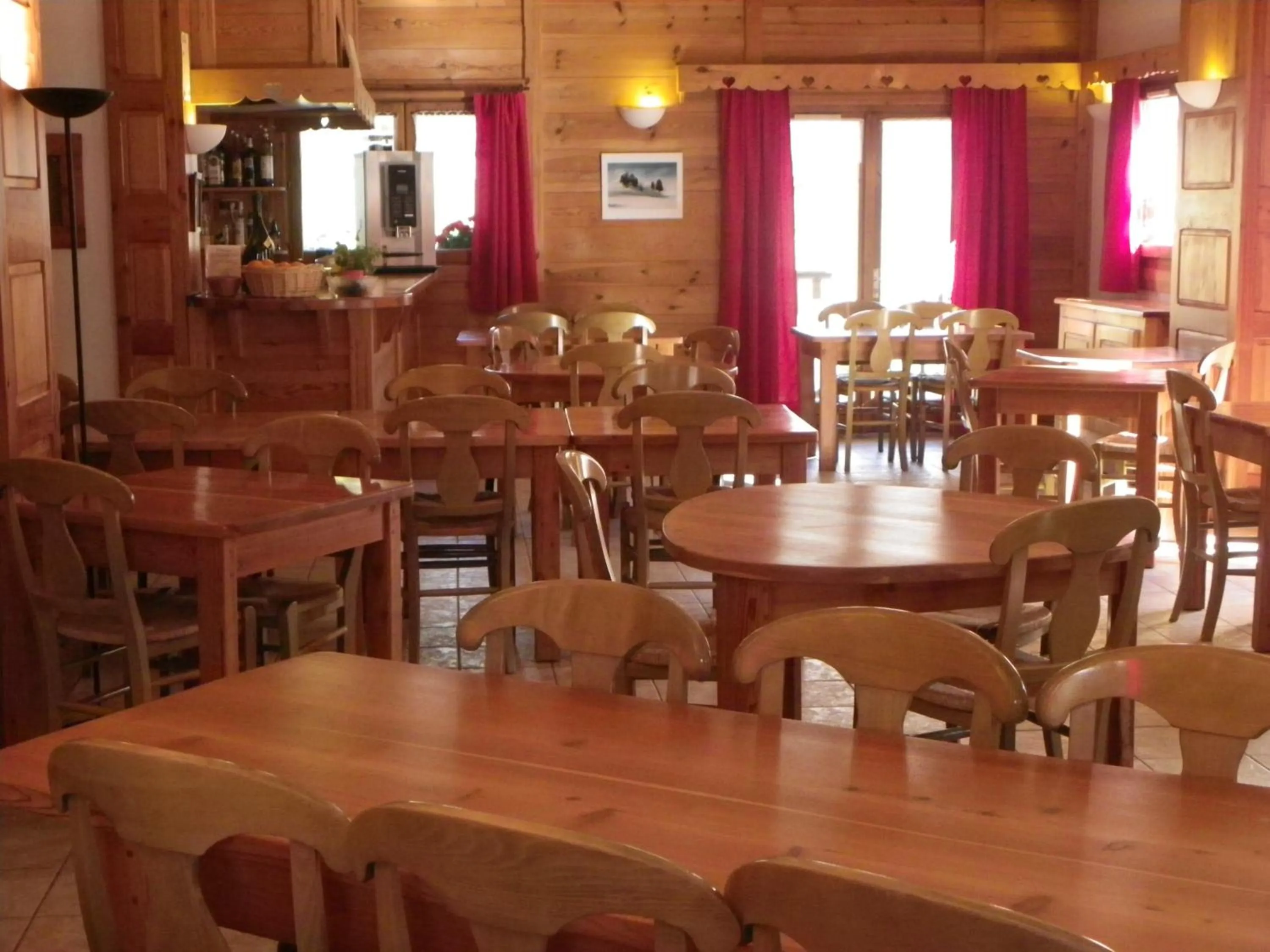 Restaurant/places to eat in Hôtel L'Echaillon