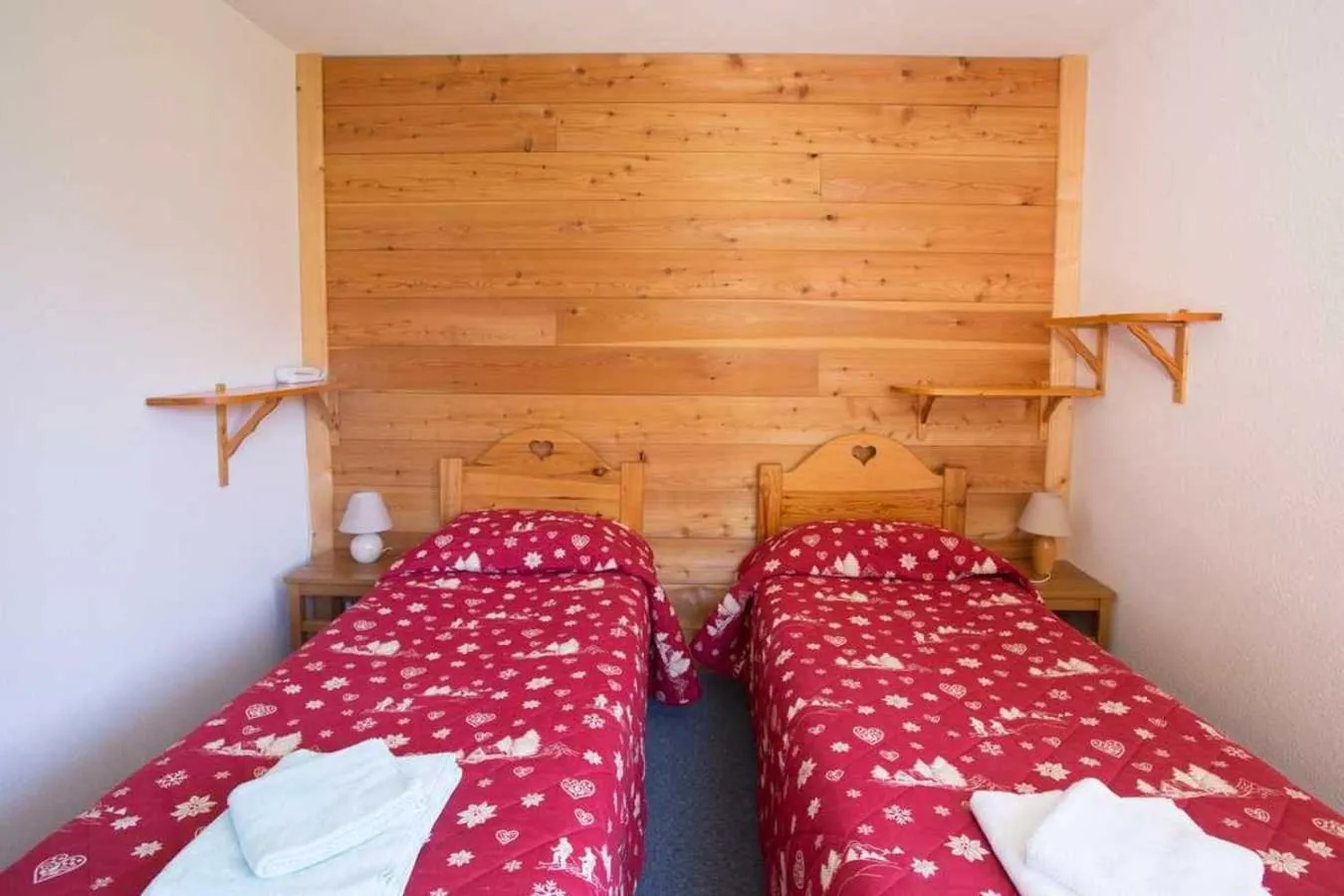 Bed in Hôtel L'Echaillon