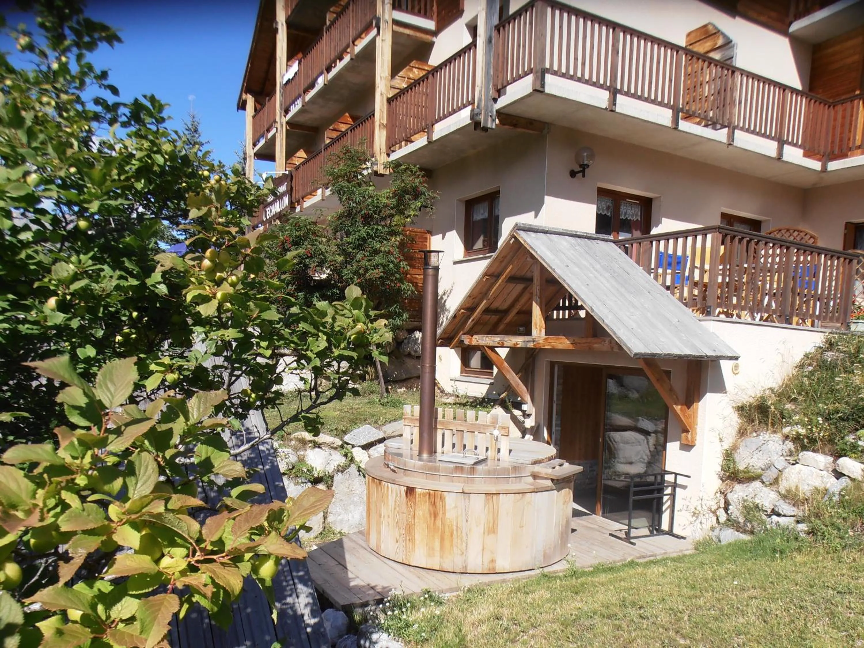 Garden in Hôtel L'Echaillon
