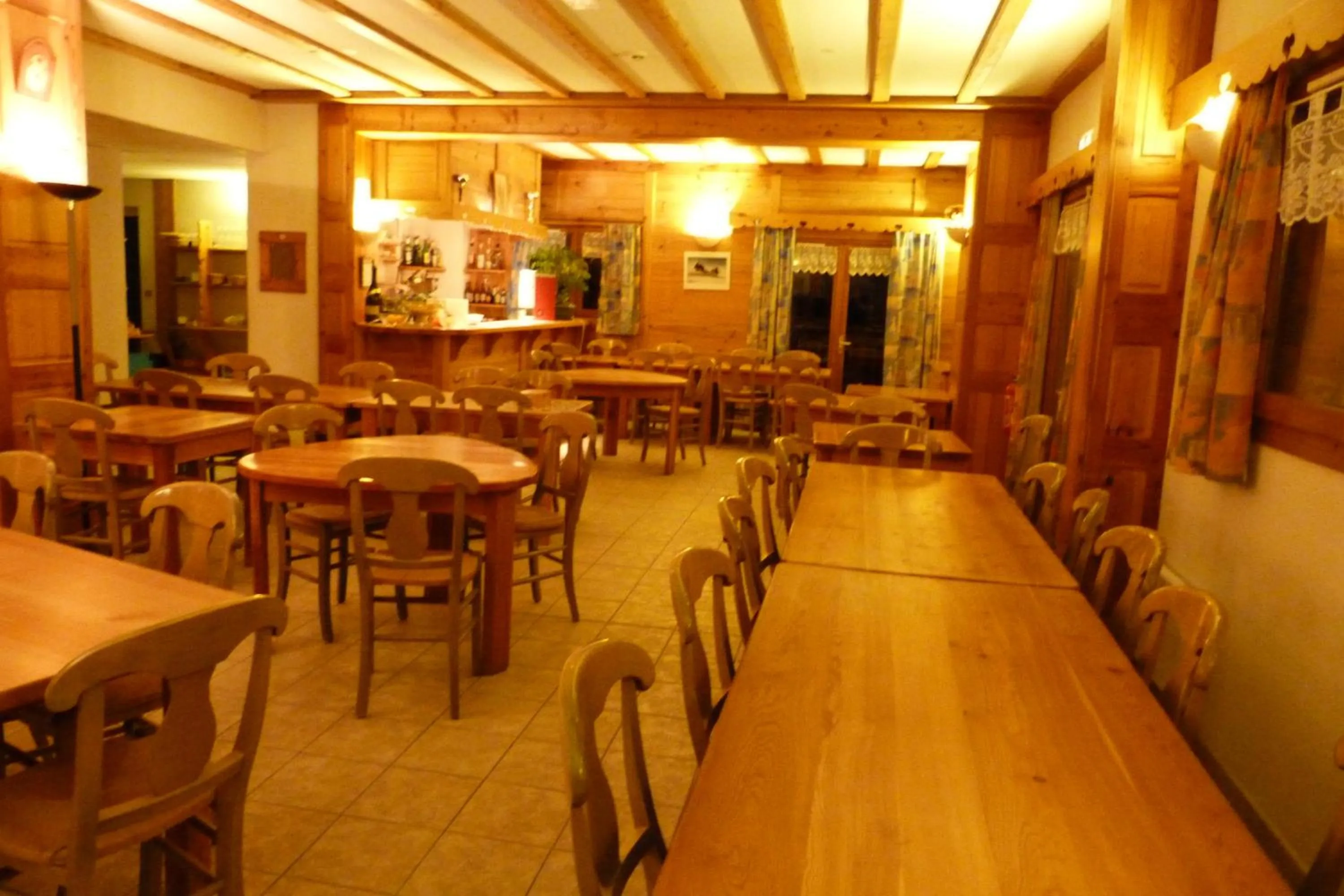 Restaurant/places to eat in Hôtel L'Echaillon