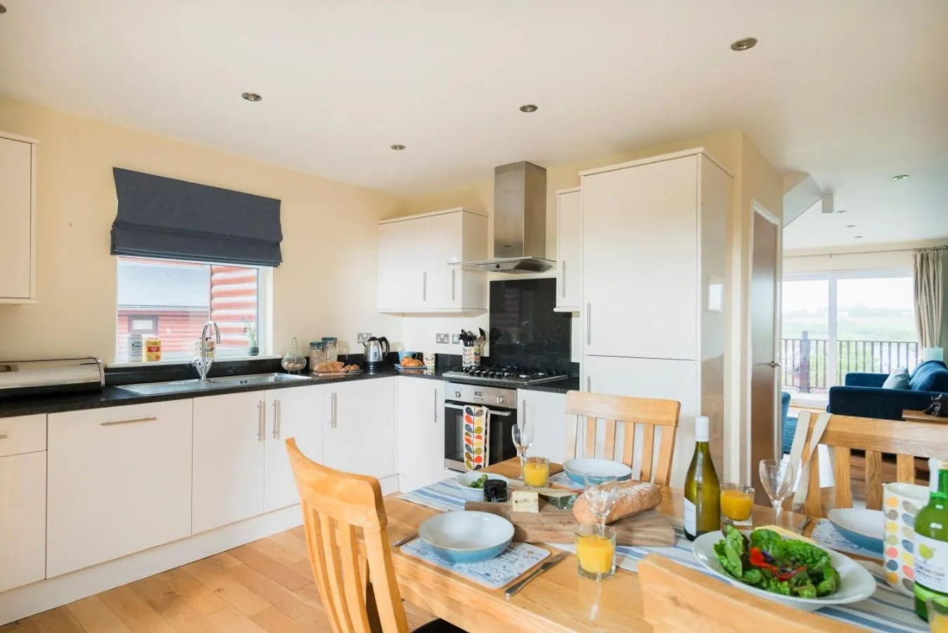 Kitchen or kitchenette in Retallack Resort