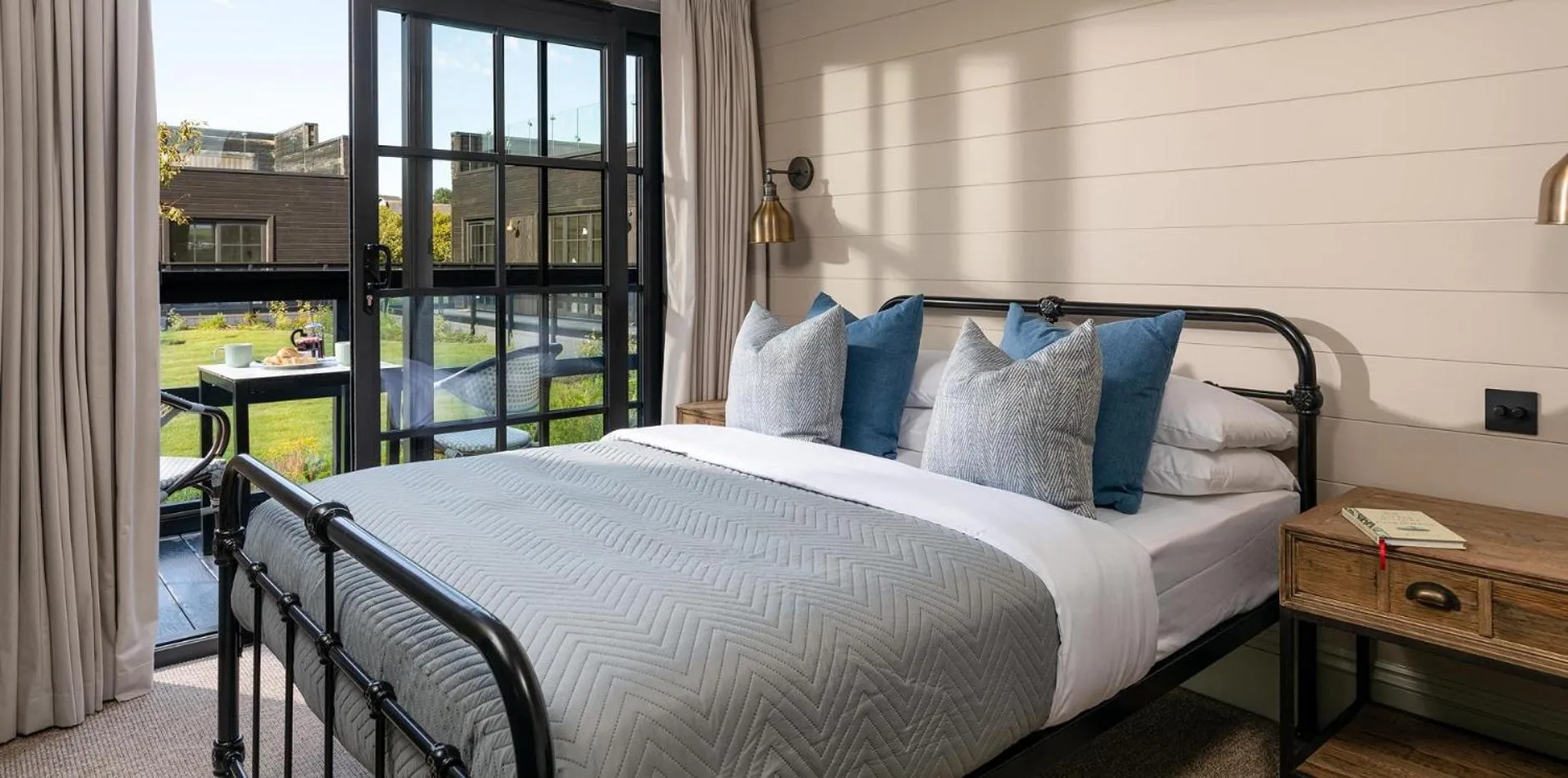 Bedroom, Bed in Retallack Resort