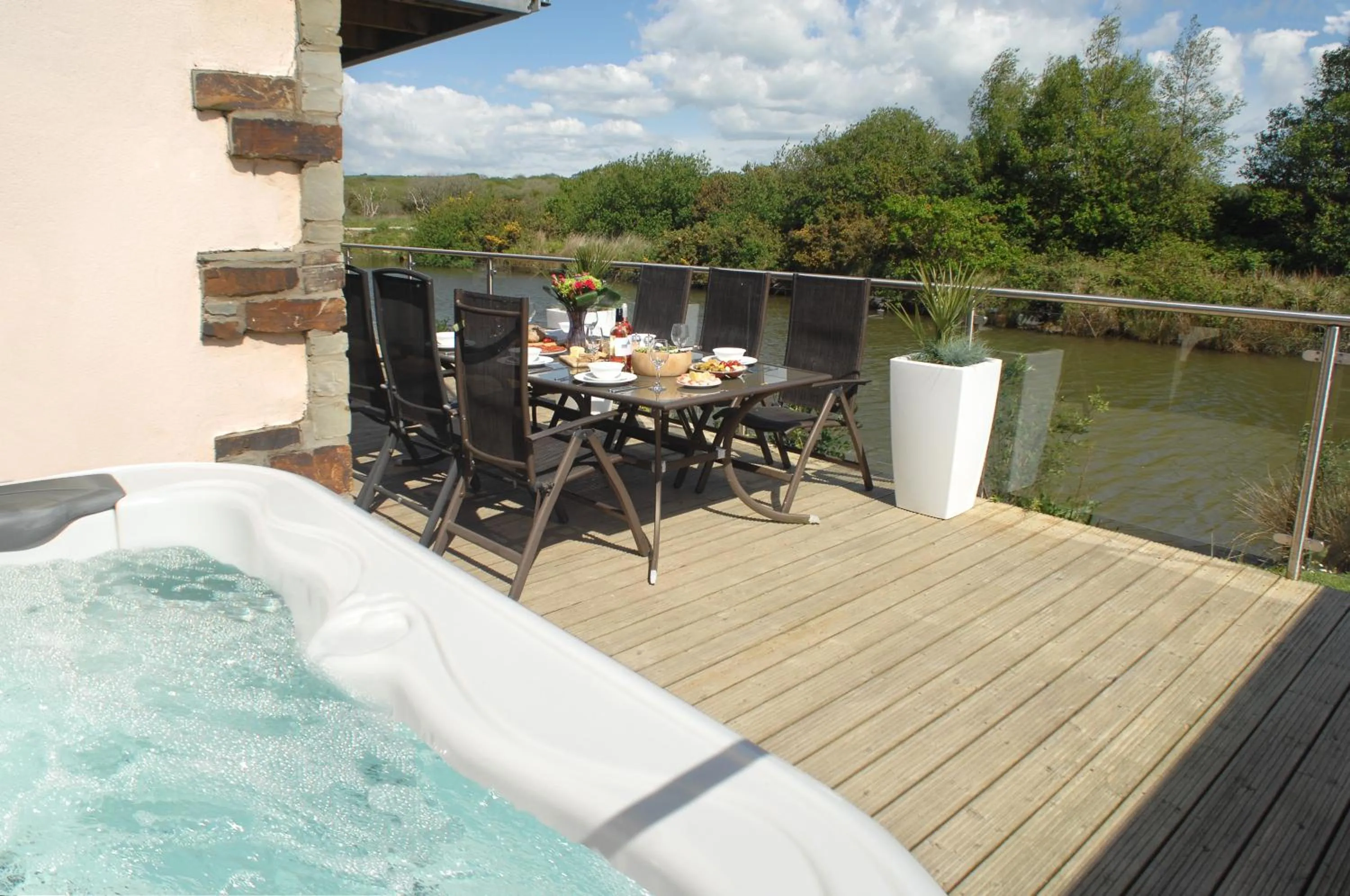 Hot Tub in Retallack Resort