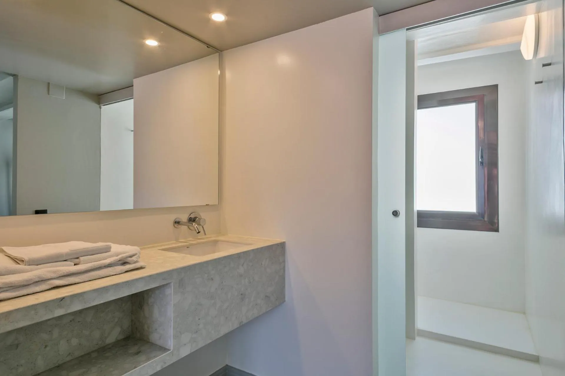 Bathroom in My Address in Plaza Real