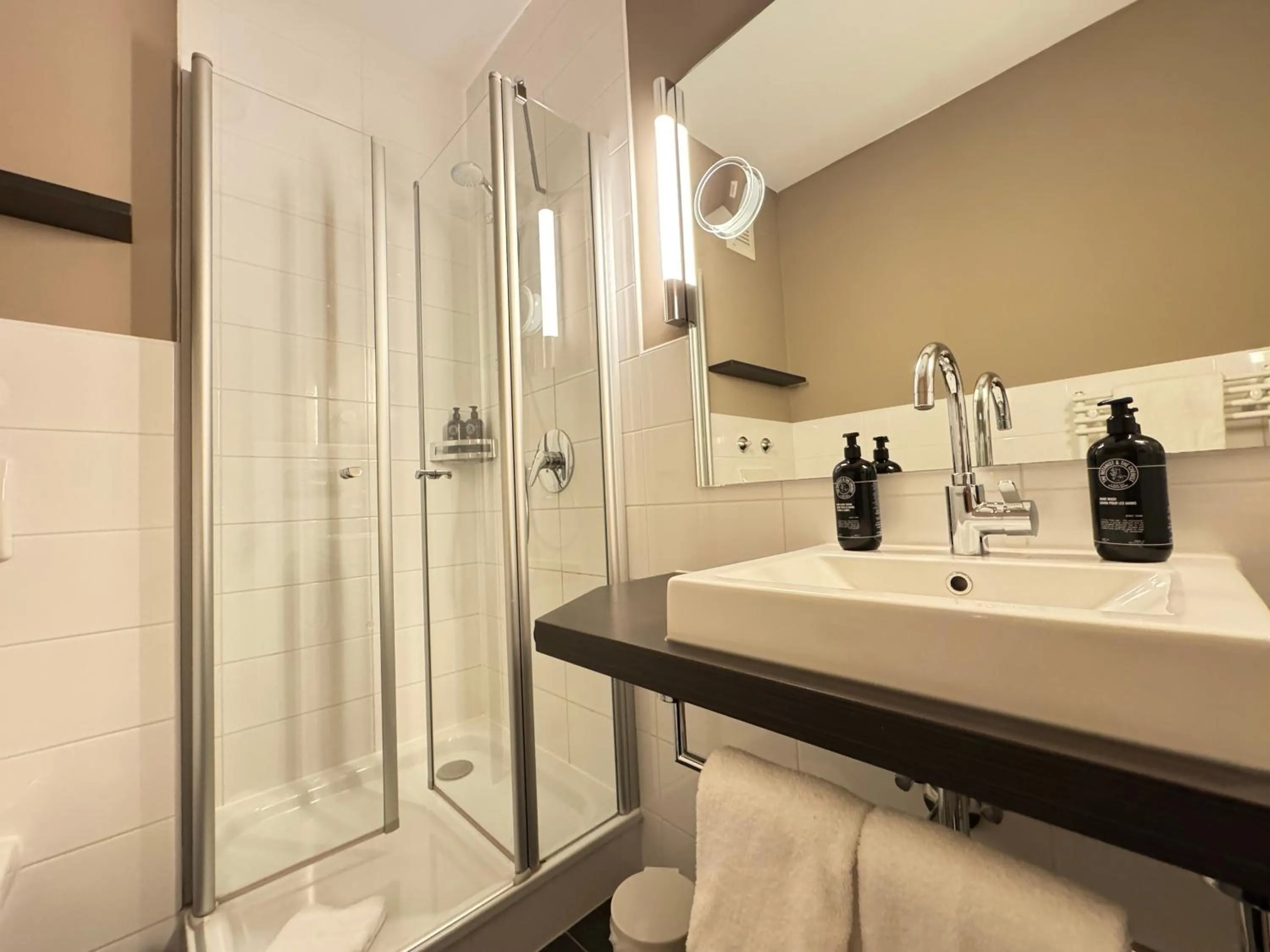 Shower in Auszeit Hotel Hamburg