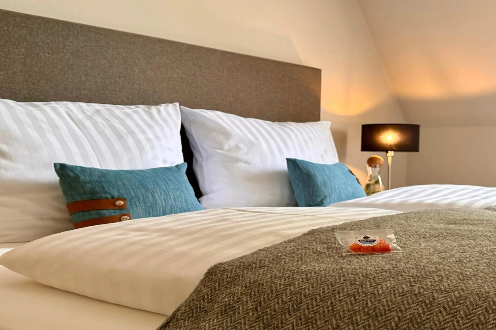 Photo of the whole room, Bed in Auszeit Hotel Hamburg