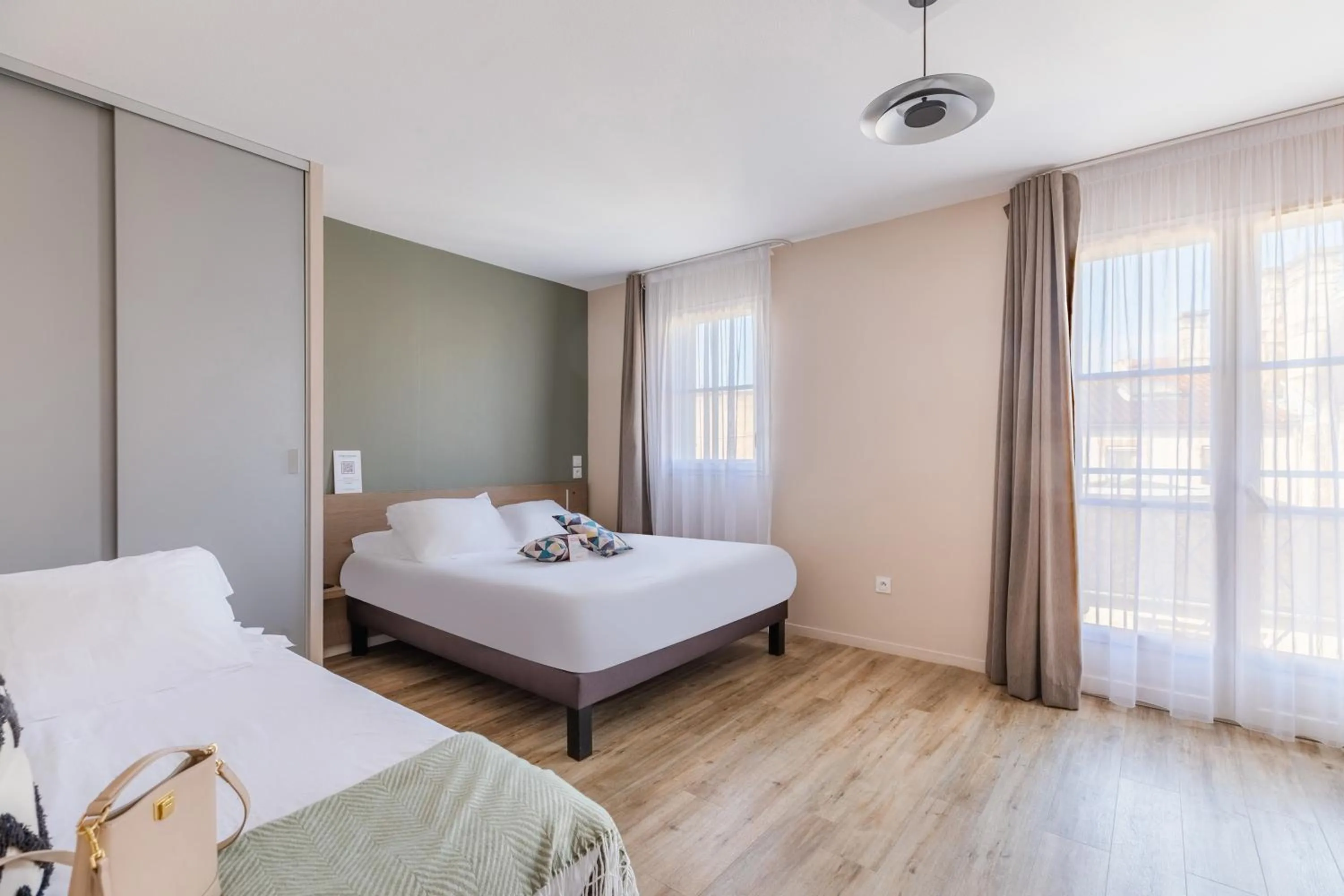 Bed in Appart'City Confort Niort Centre