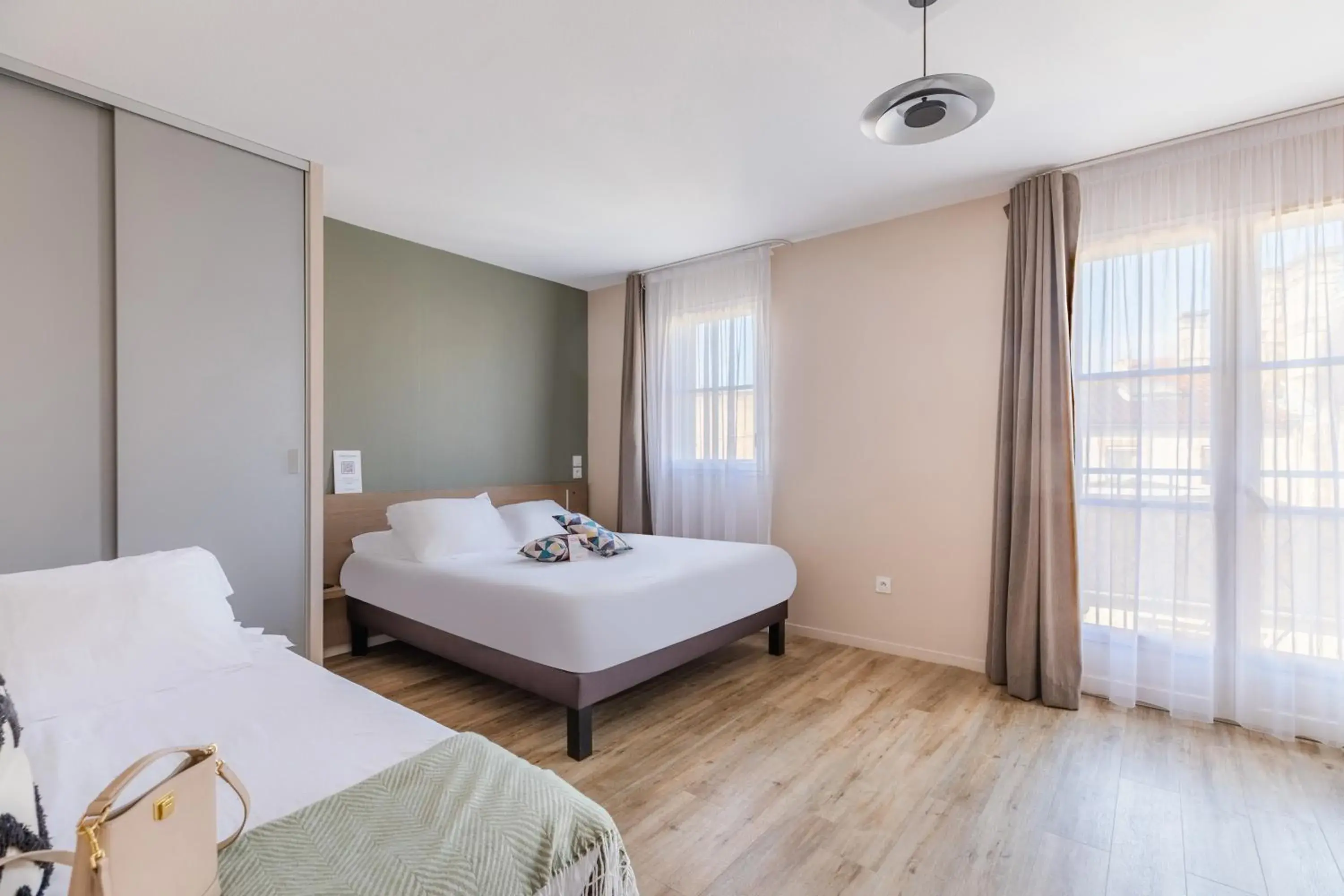 Large Double Studio in Appart'City Confort Niort Centre Large Double Studio in Appart'City Confort Niort Centre