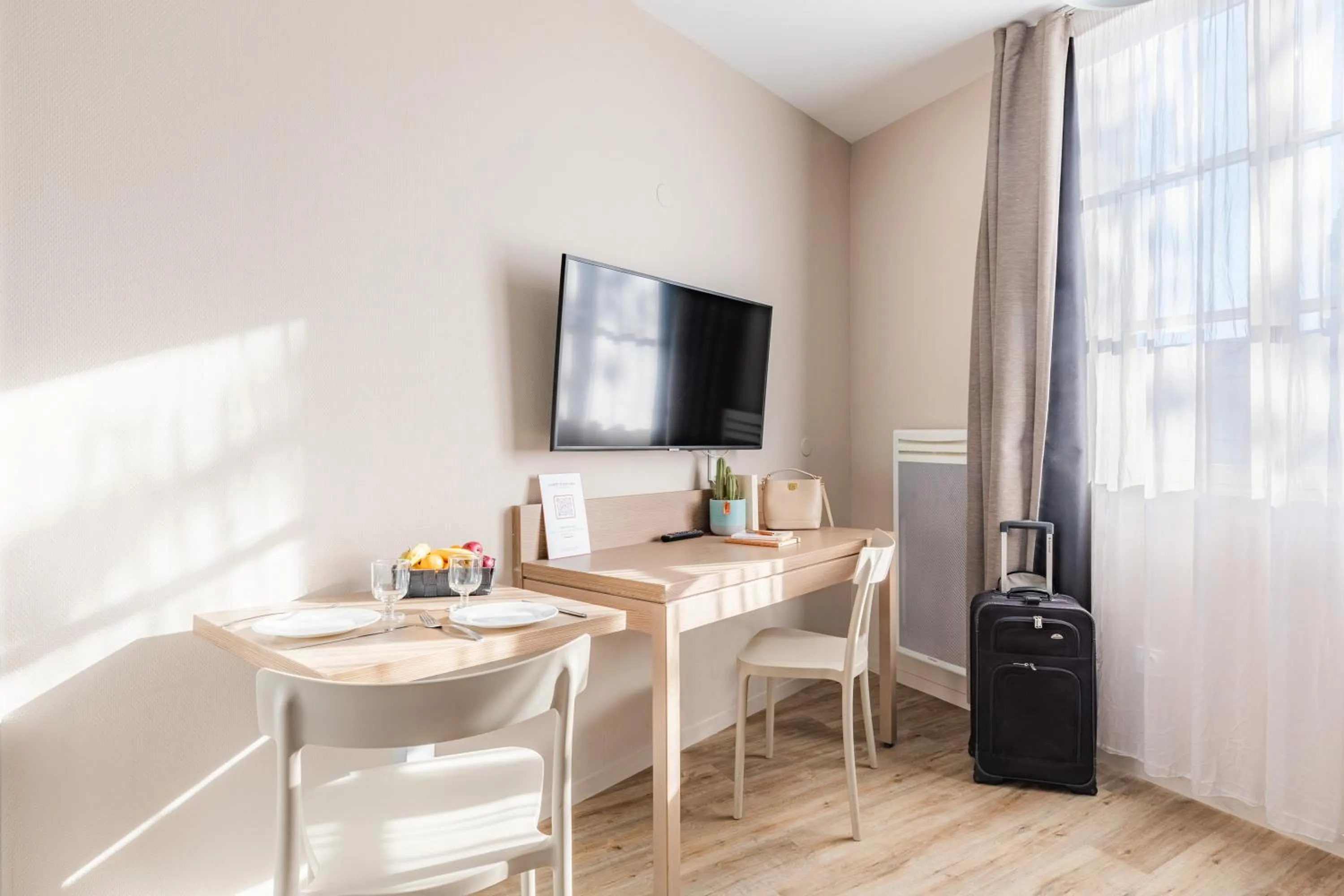 TV and multimedia in Appart'City Confort Niort Centre