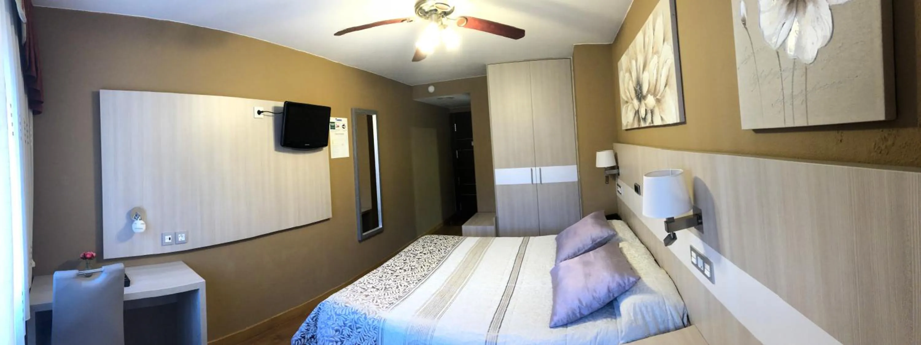 Photo of the whole room, Bed in Hotel Bahia