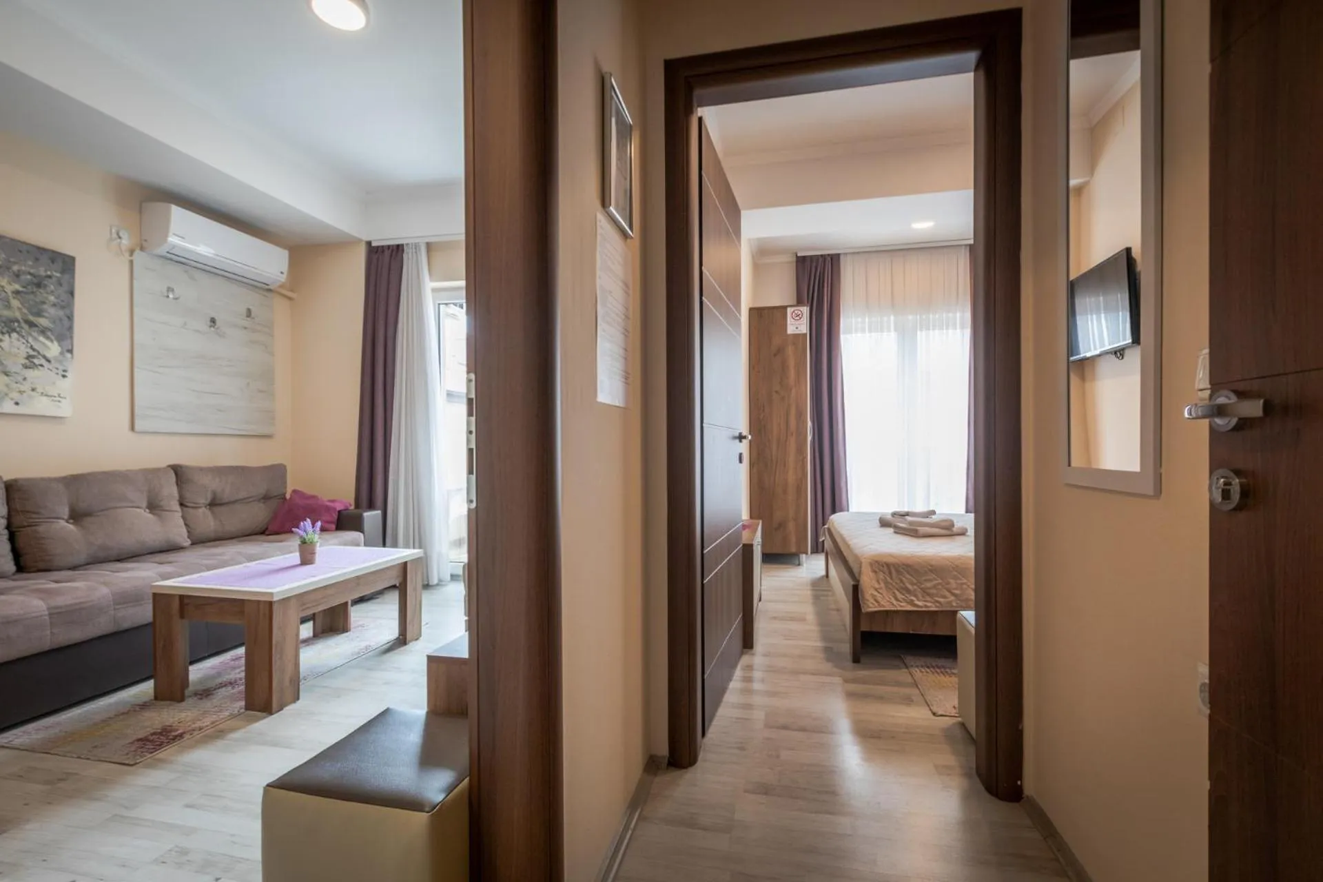 Bed in Boulevard Apartments