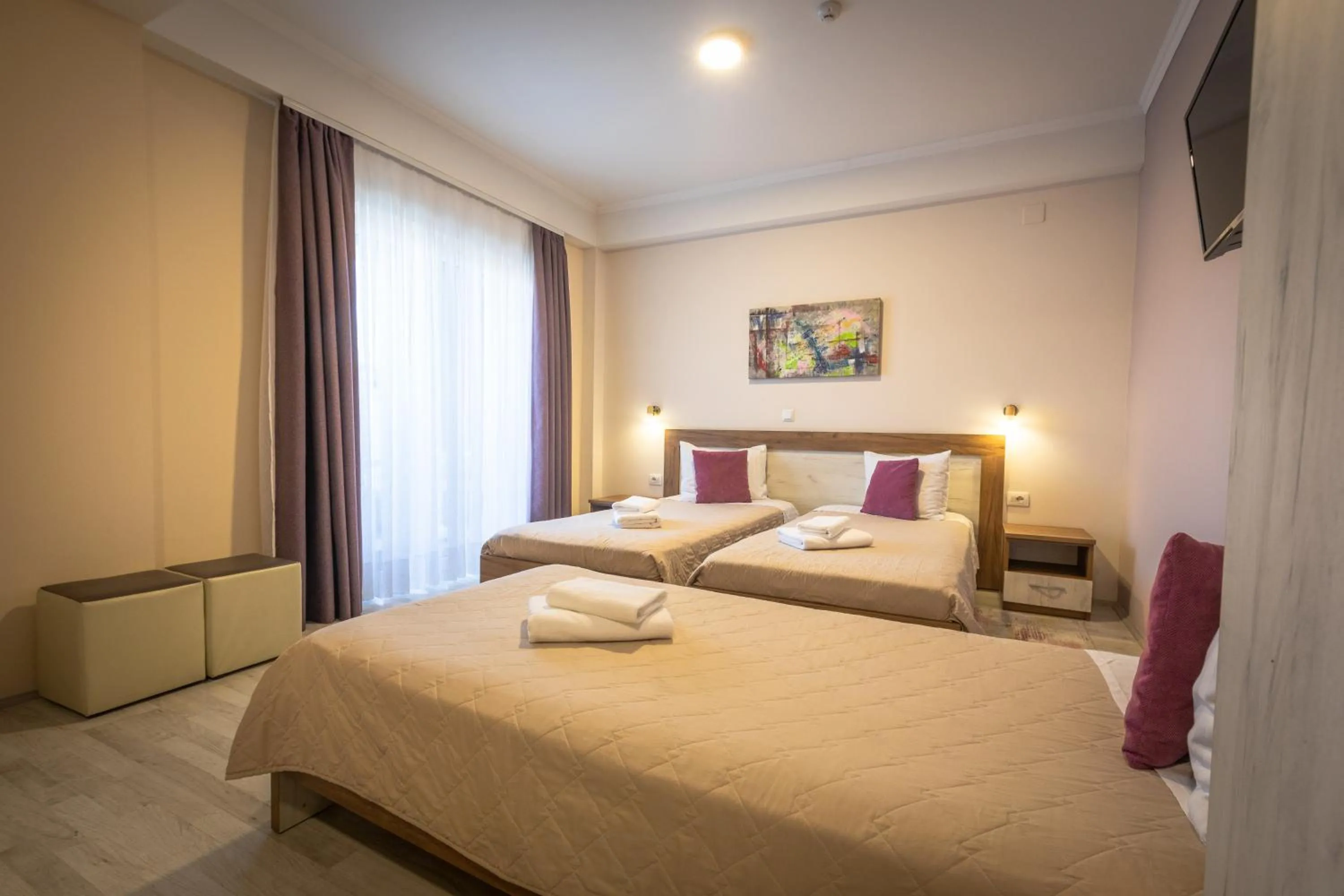 Balcony/Terrace, Bed in Boulevard Apartments