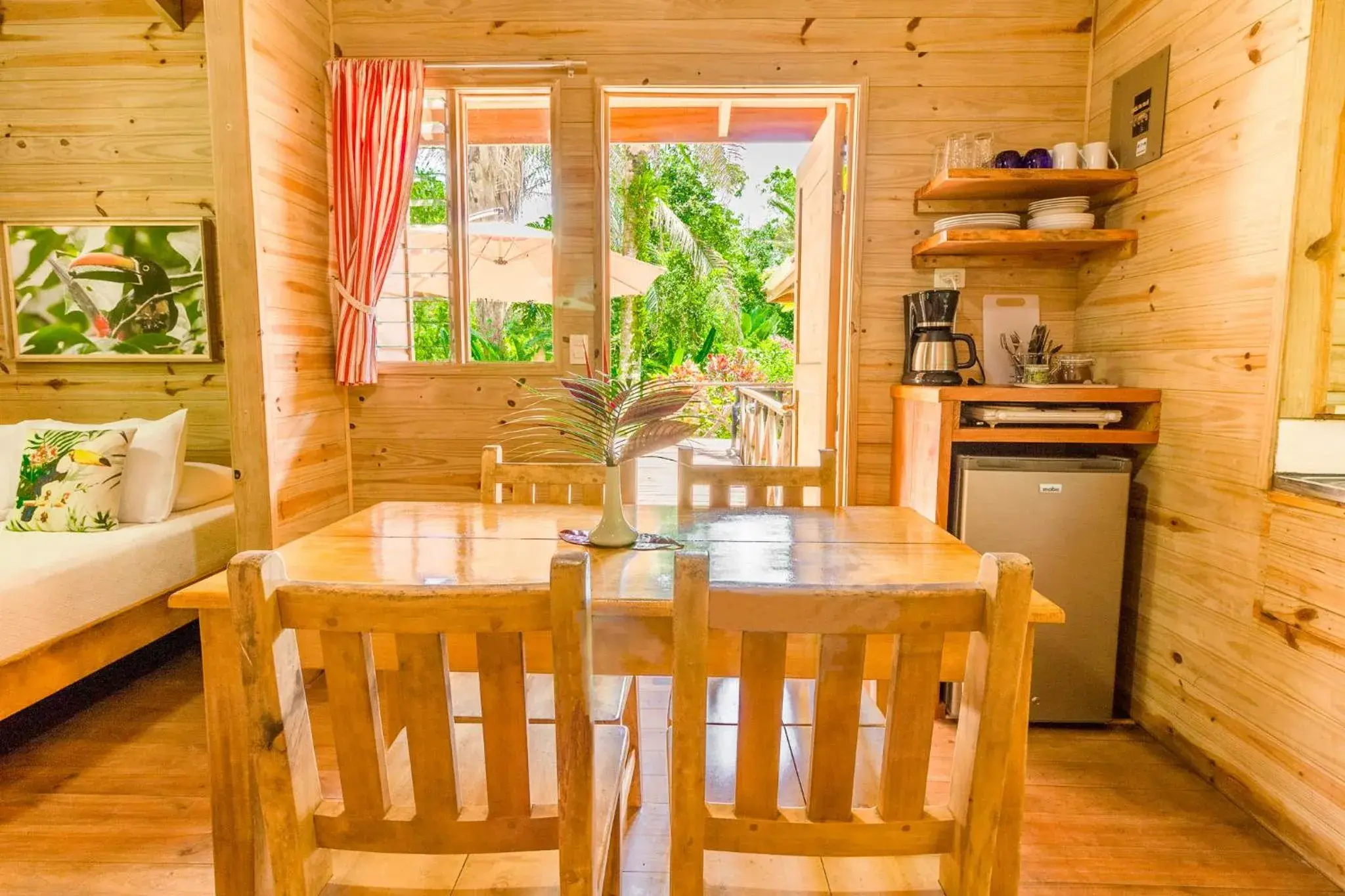 Two-Bedroom Bungalow in Hotel El Mono Feliz Two-Bedroom Bungalow in Hotel El Mono Feliz