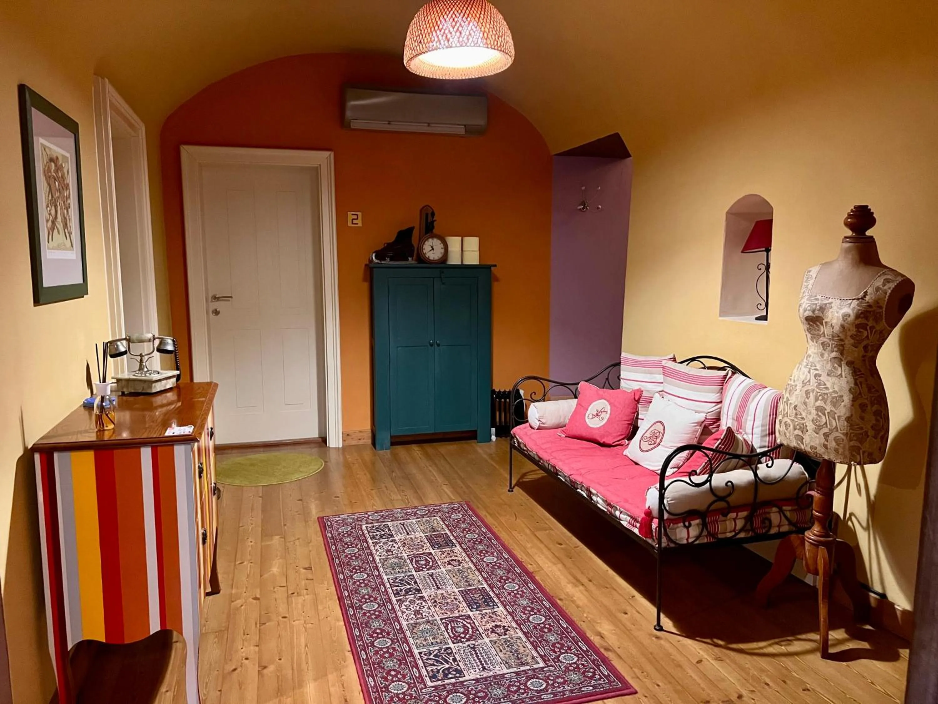 Living room, Bed in MuziKafe - Home of Culture