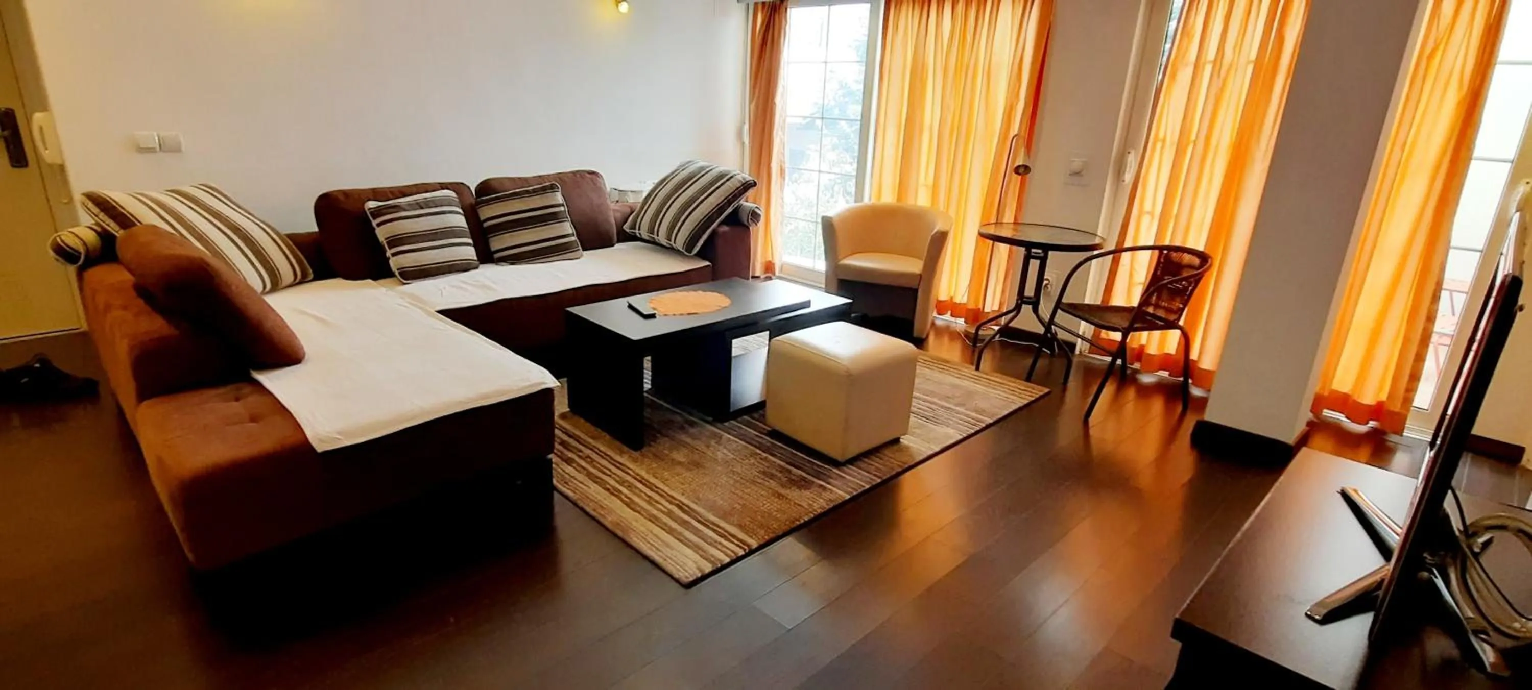 Living room, Bed in Aloha Apartments with pool