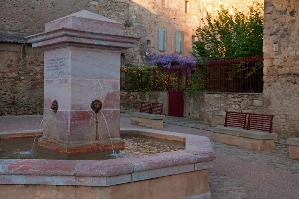 Area and facilities in Logis Hotel - Restaurant La Marbrerie