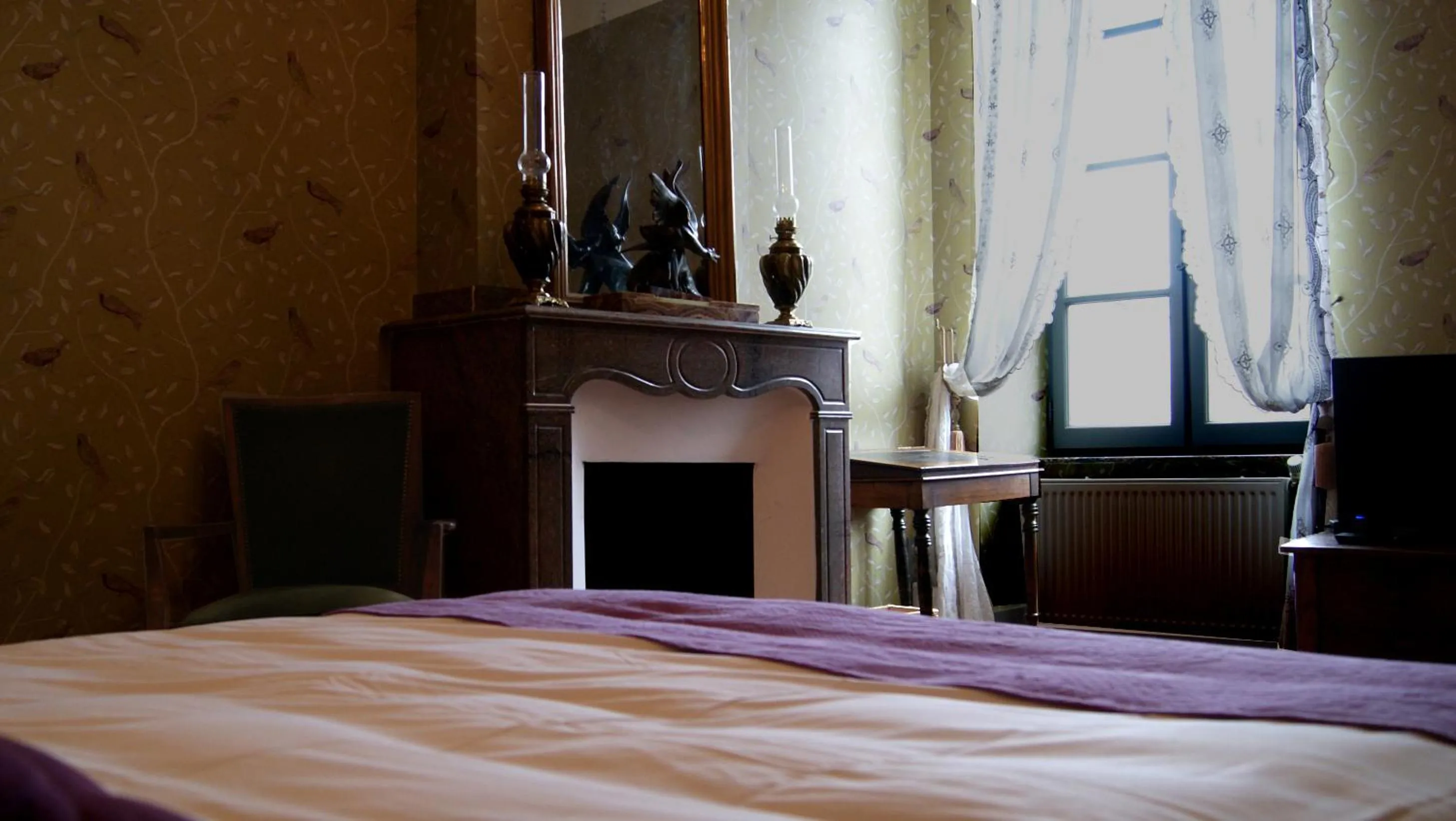 Bed in Logis Hotel - Restaurant La Marbrerie