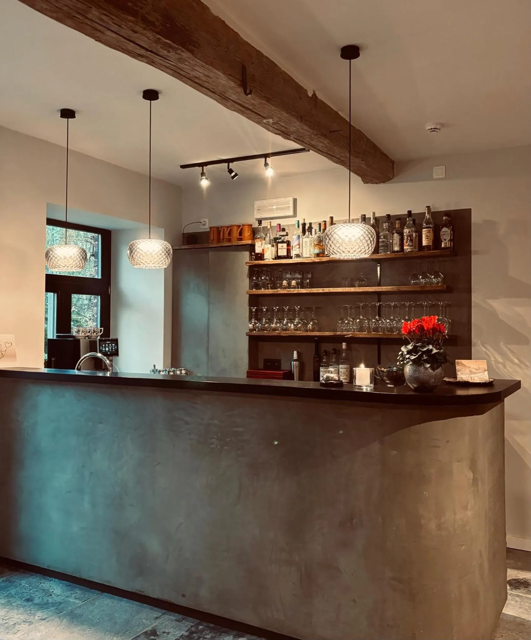 Restaurant/places to eat in Hôtel Restaurant - Les Oiseaux de Passage