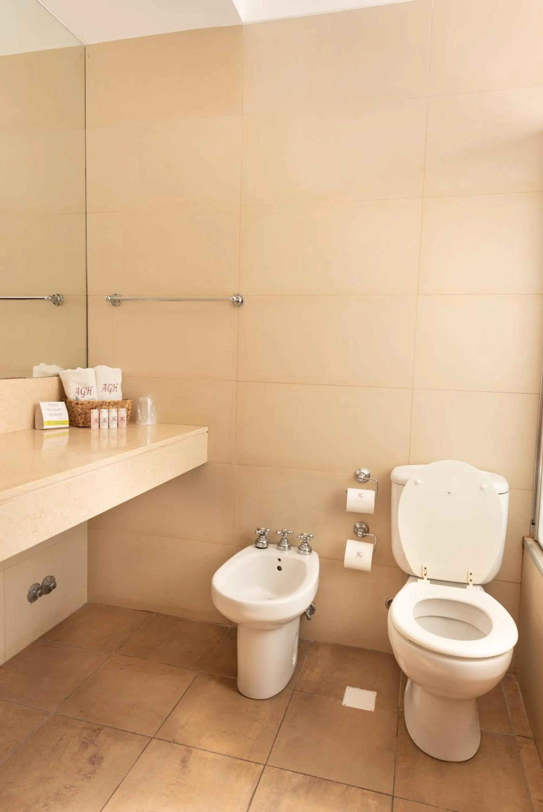 Bathroom in Altos de Guemes Hotel