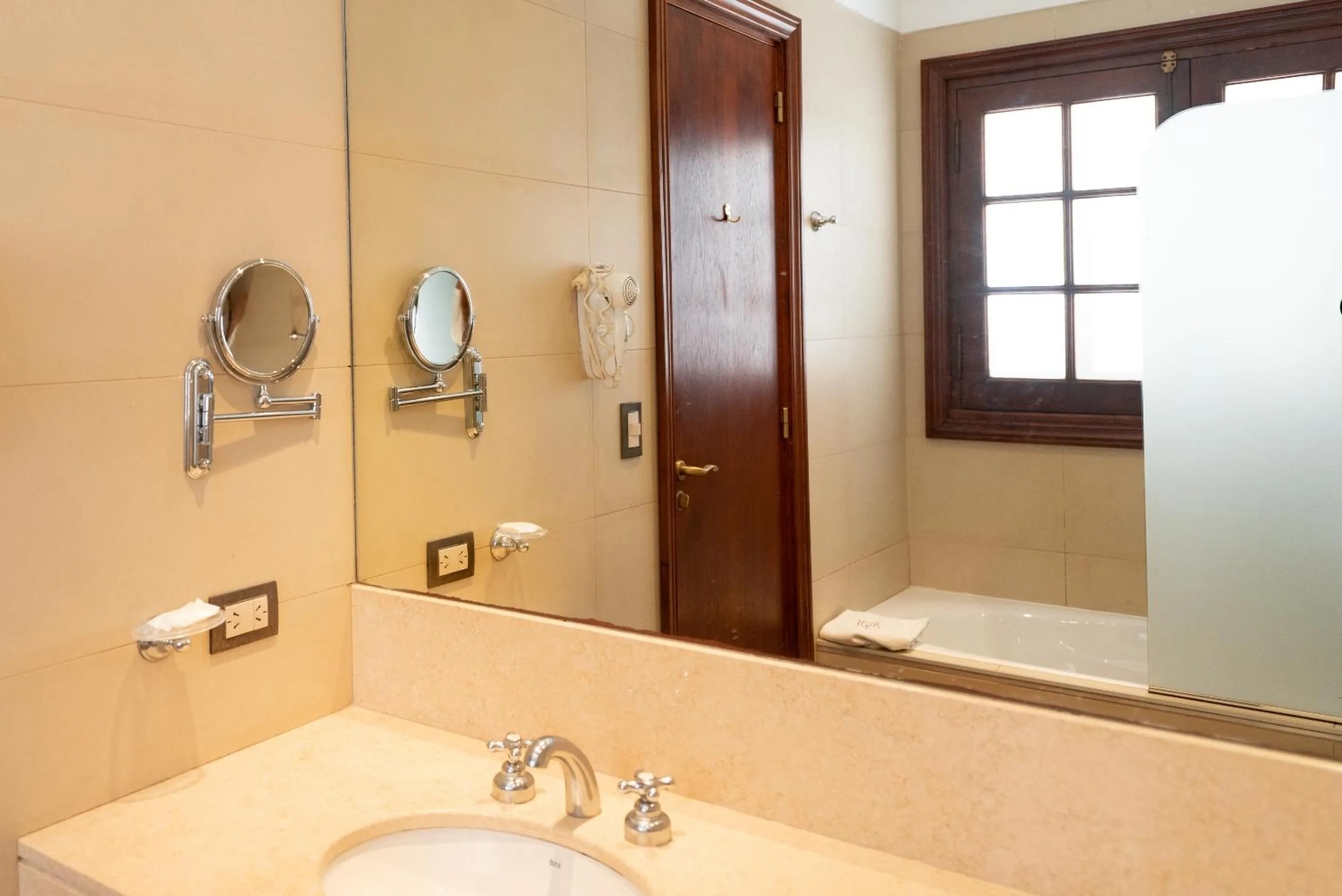 Bathroom in Altos de Guemes Hotel