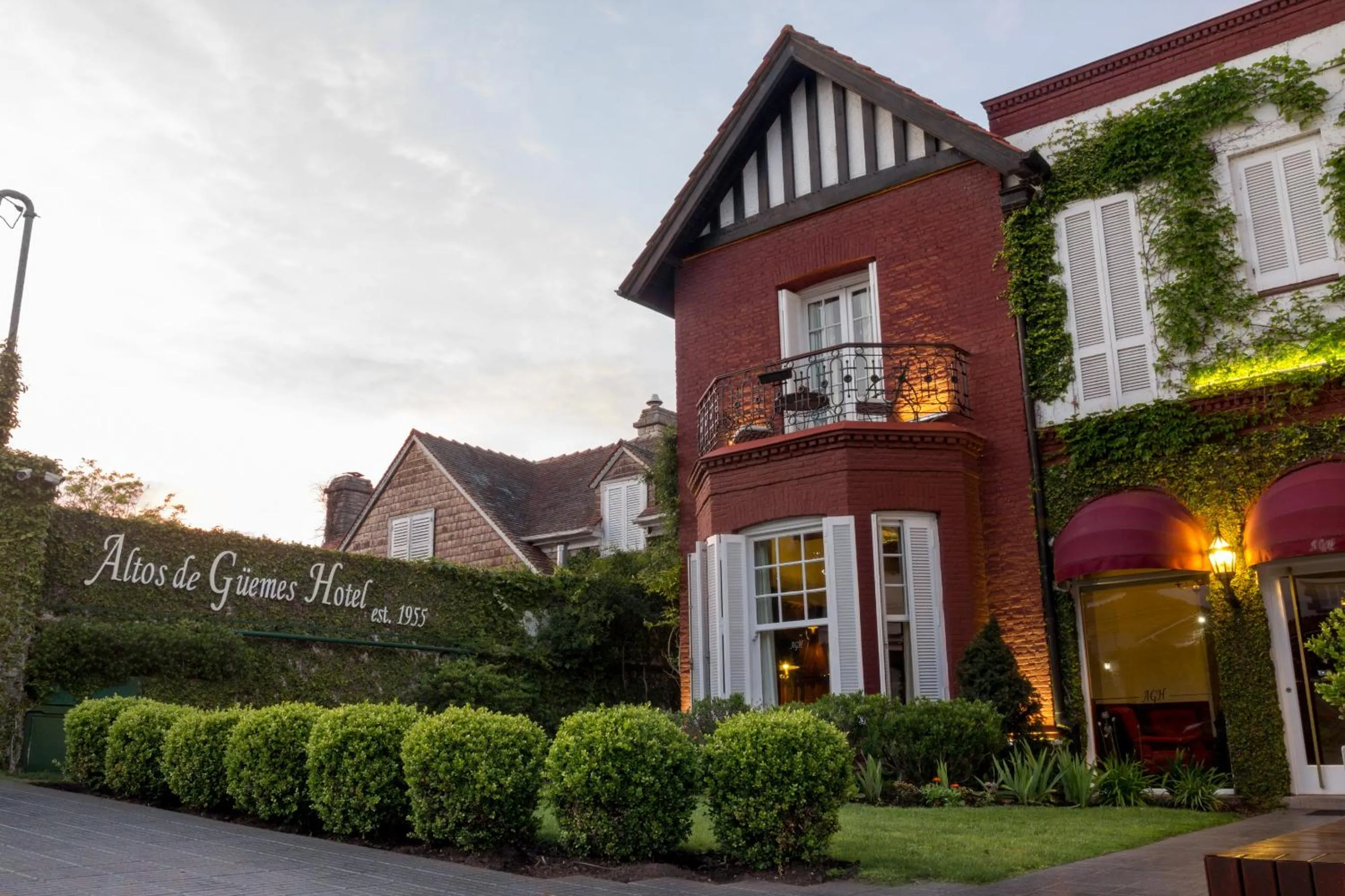 Property building in Altos de Guemes Hotel