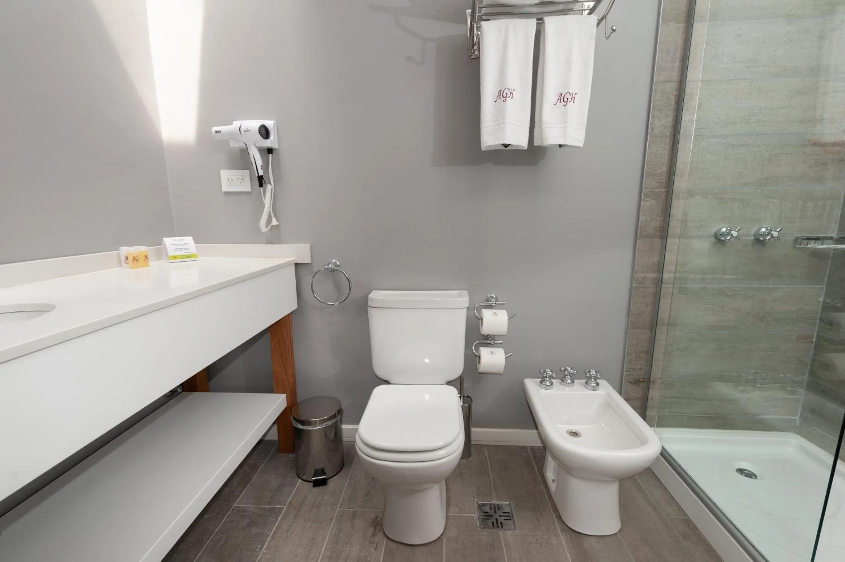 Bathroom in Altos de Guemes Hotel