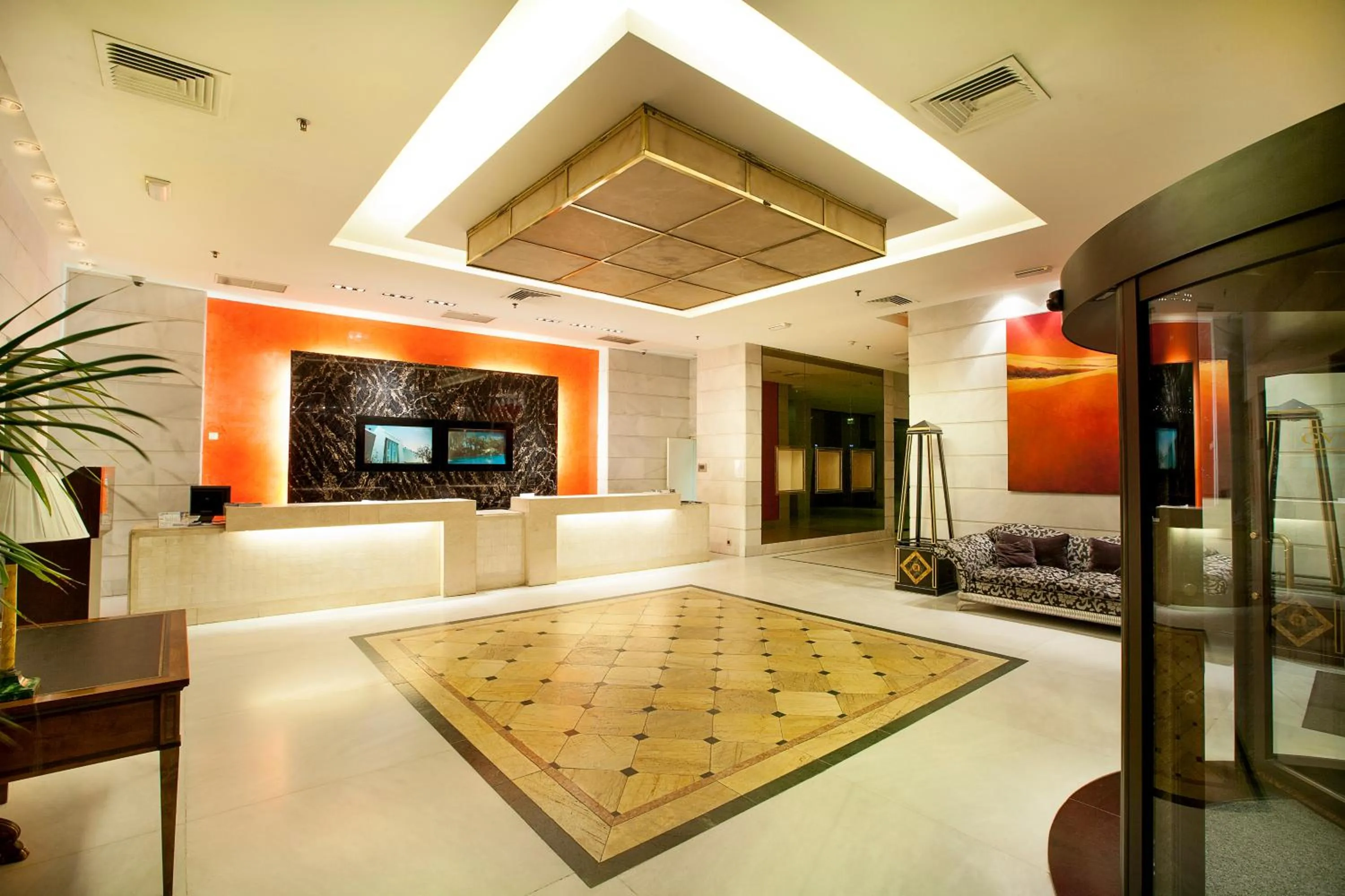 Lobby or reception in Apartamentos Guadalpin Boutique