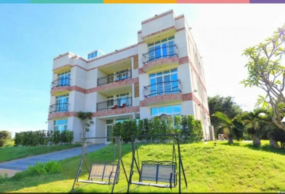 Property building in Full Moon Resort