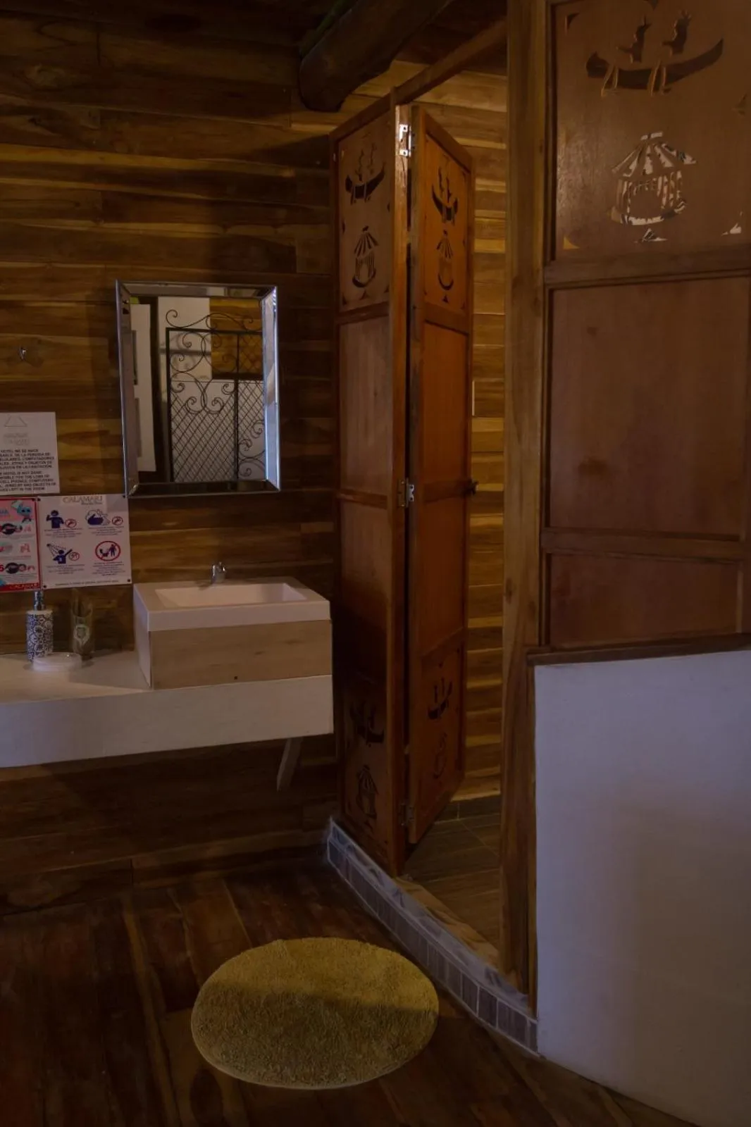 Bathroom in Hotel Calamari Baru